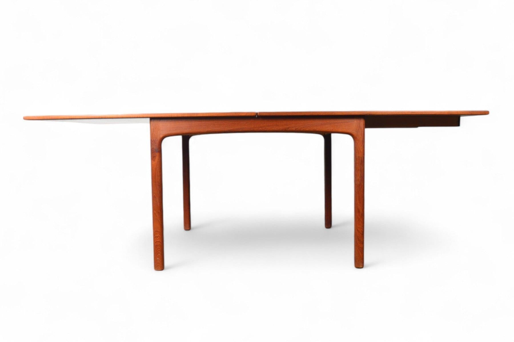 Folke Ohlsson table de salle à manger extensible en teck Bon état - En vente à Berkeley, CA