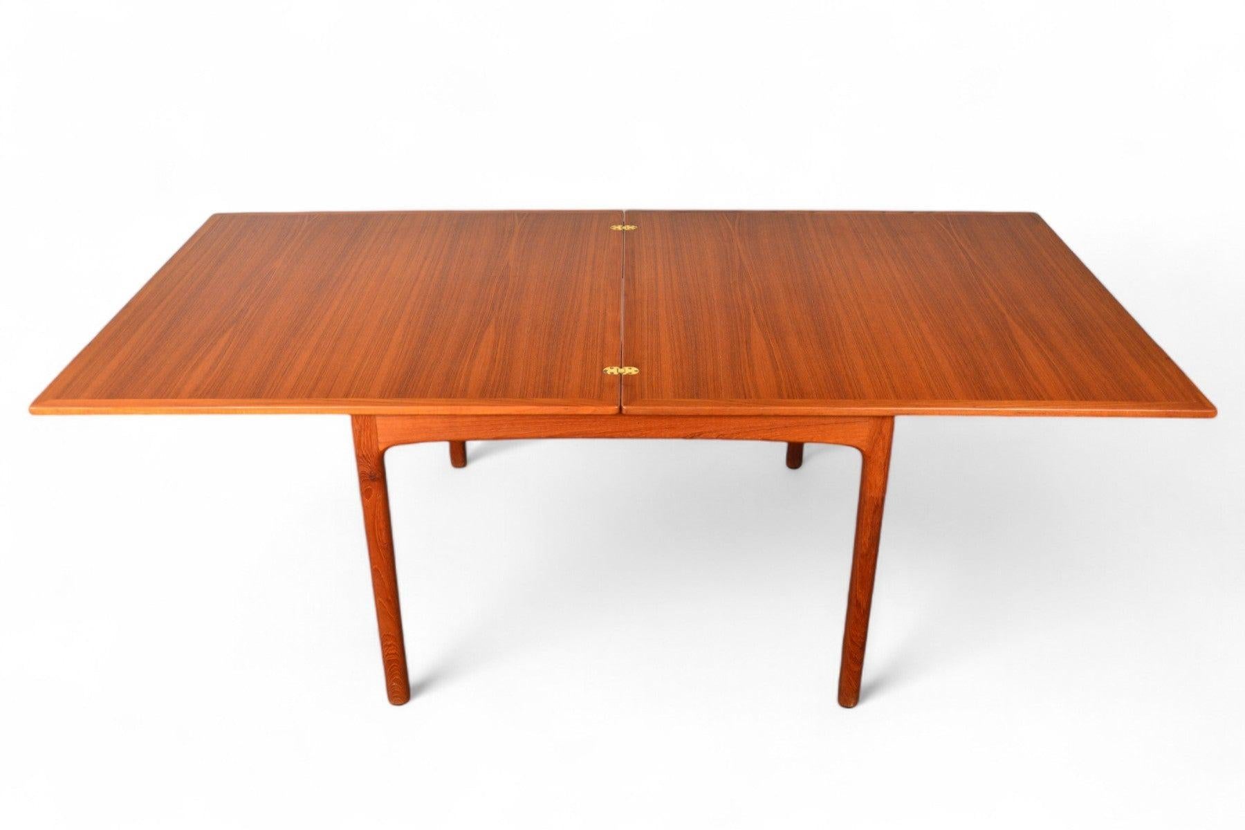 20ième siècle Folke Ohlsson table de salle à manger extensible en teck en vente