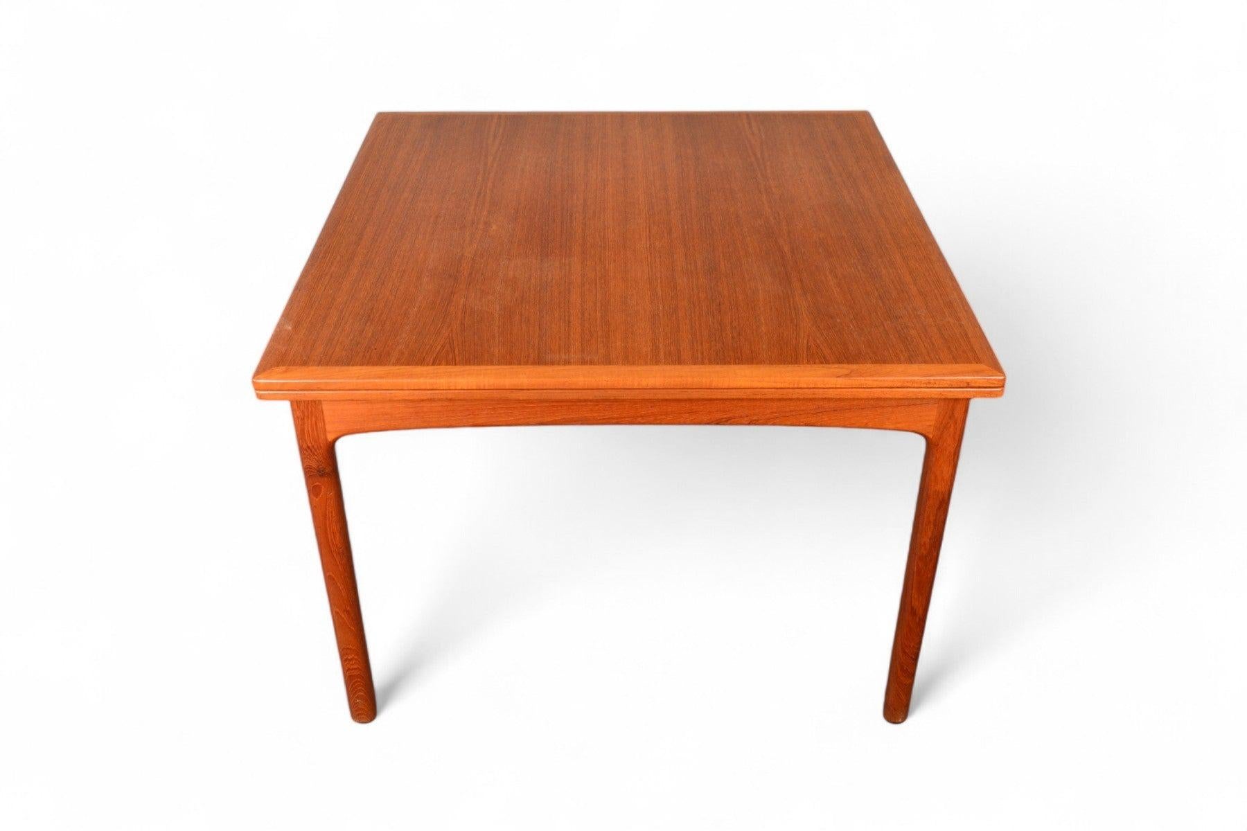 Folke Ohlsson table de salle à manger extensible en teck en vente 1