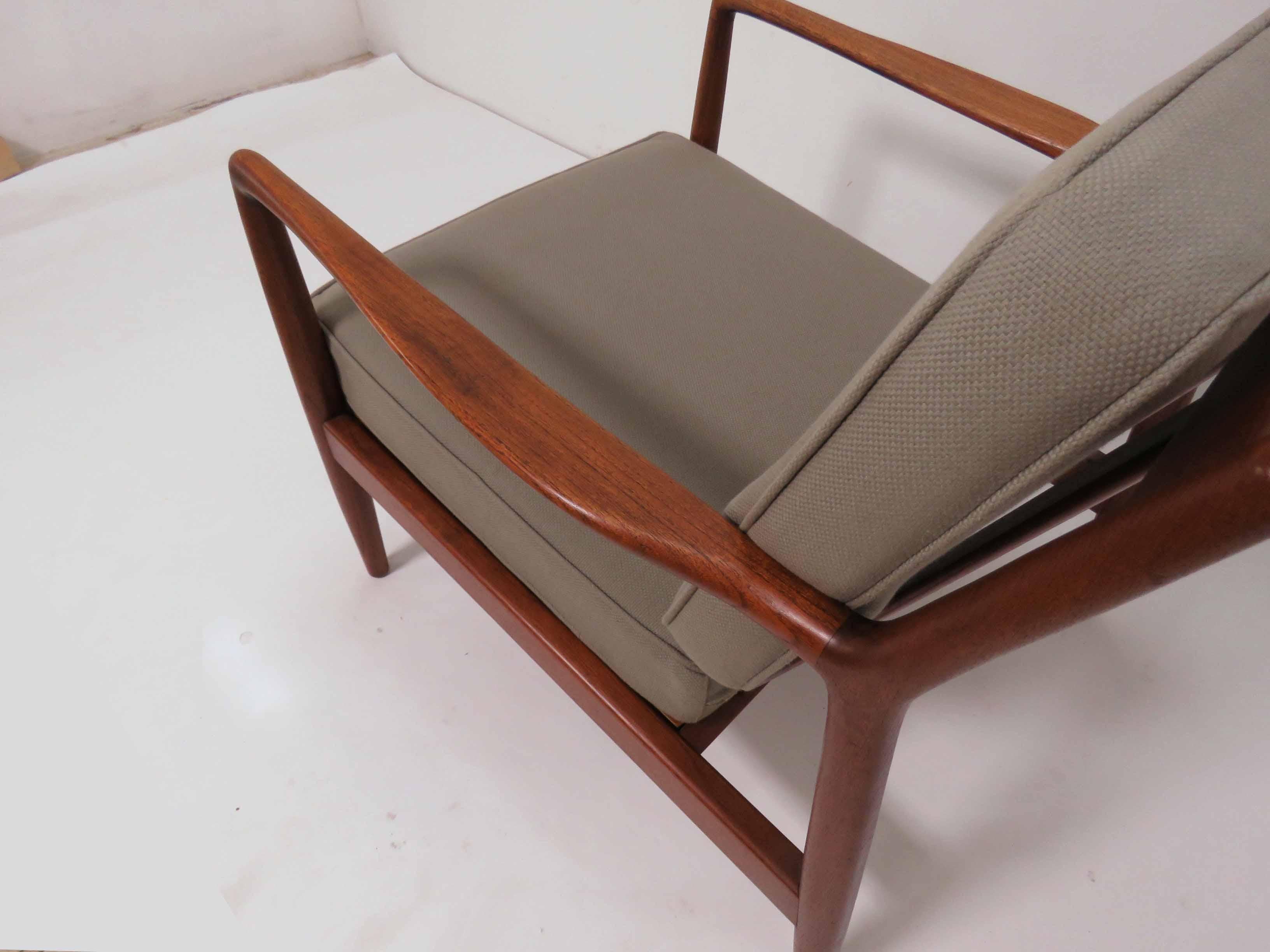 Folke Ohlsson for DUX Danish Teak Lounge Chair, circa 1960s 1