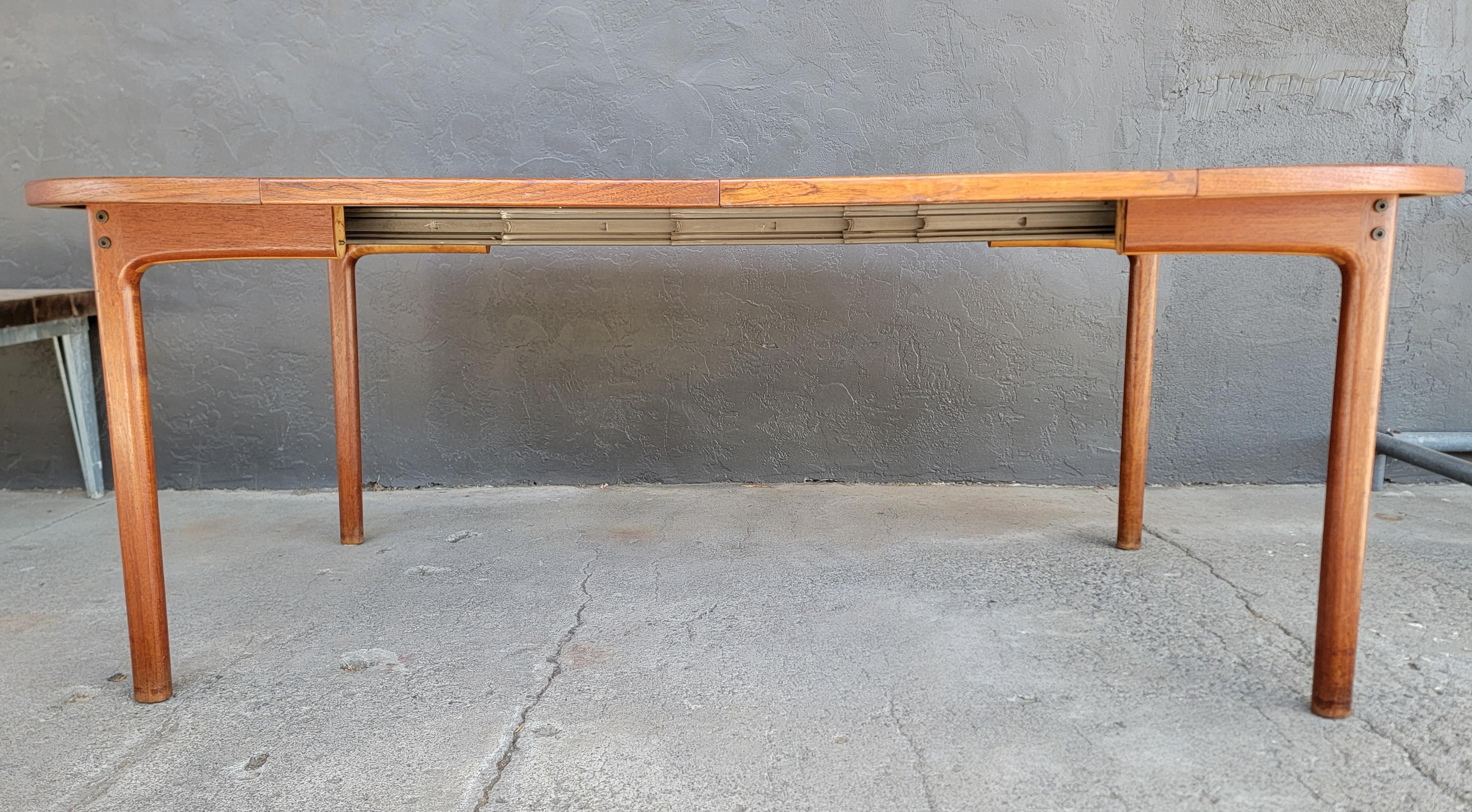 Folke Ohlsson for DUX Expanding Teak Dining Table Oval For Sale 3