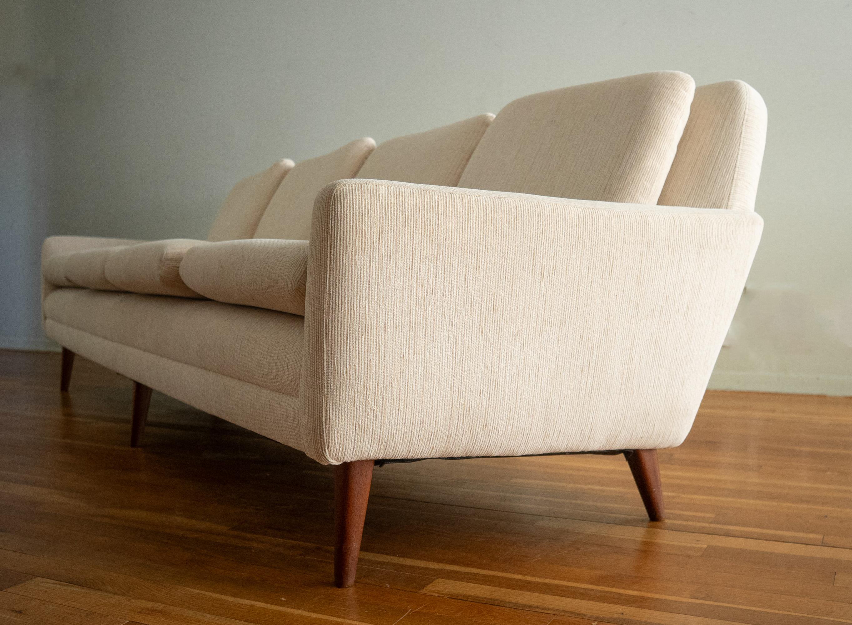 Folke Ohlsson for DUX Four-Seat Teak-Frame Sofa in Original Wool Blend 1960s In Good Condition In Philadelphia, PA