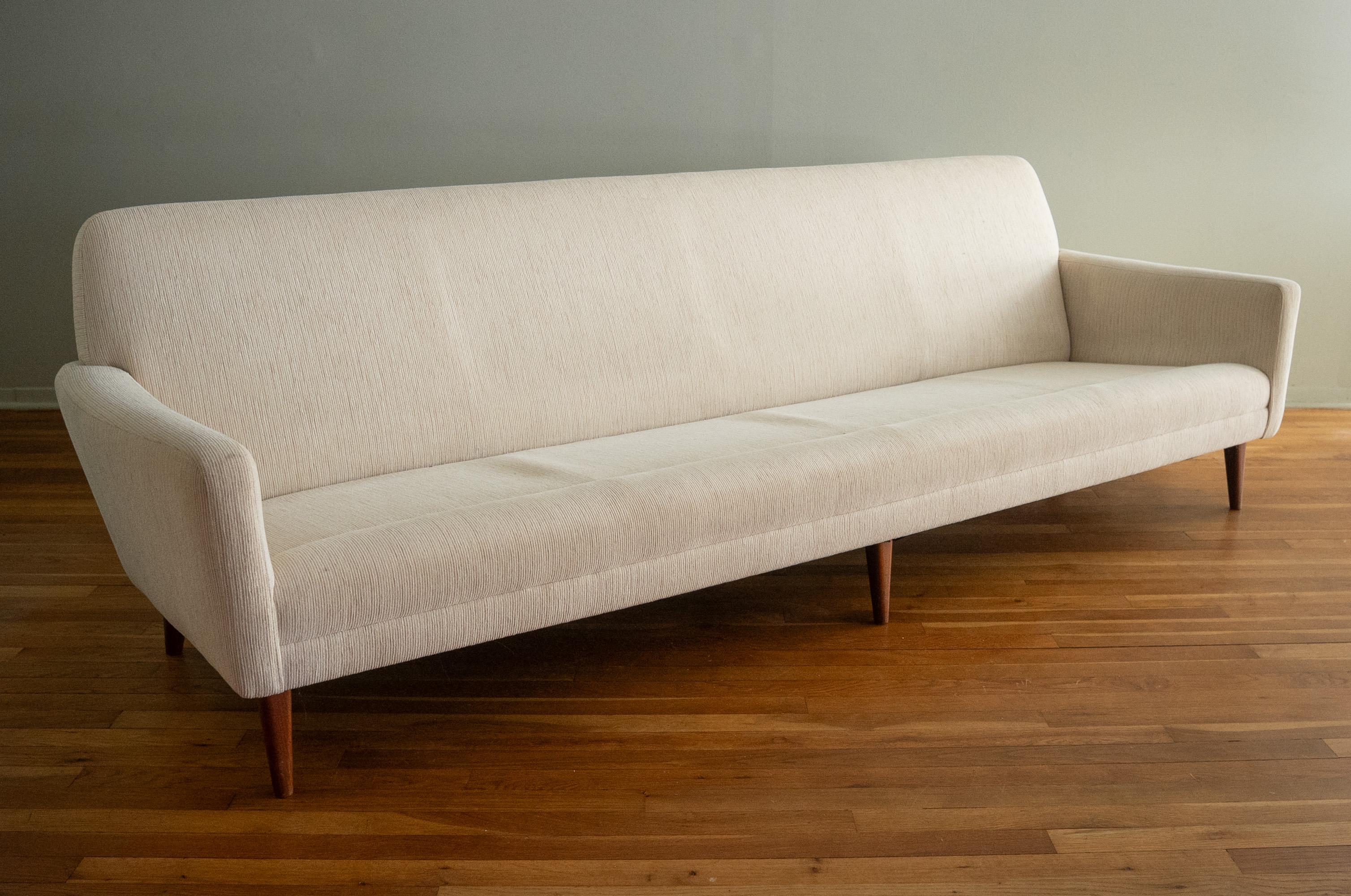 Folke Ohlsson for DUX Four-Seat Teak-Frame Sofa in Original Wool Blend 1960s 2