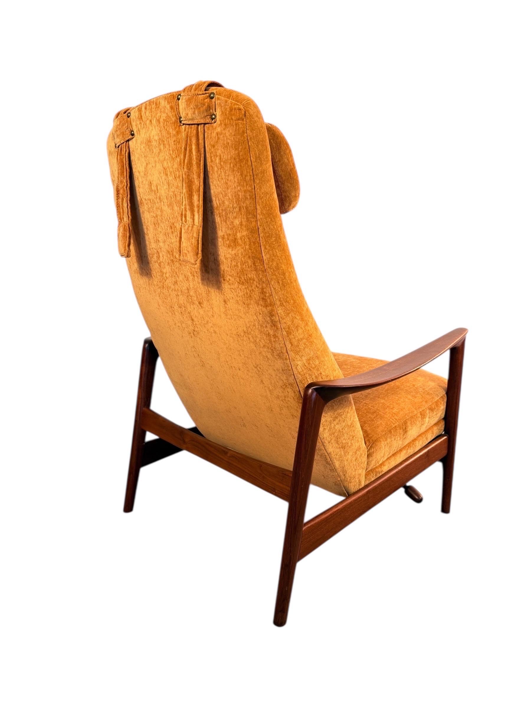 Folke Ohlsson for DUX High-Back Lounge Chair with Ottoman In Good Condition In Brooklyn, NY