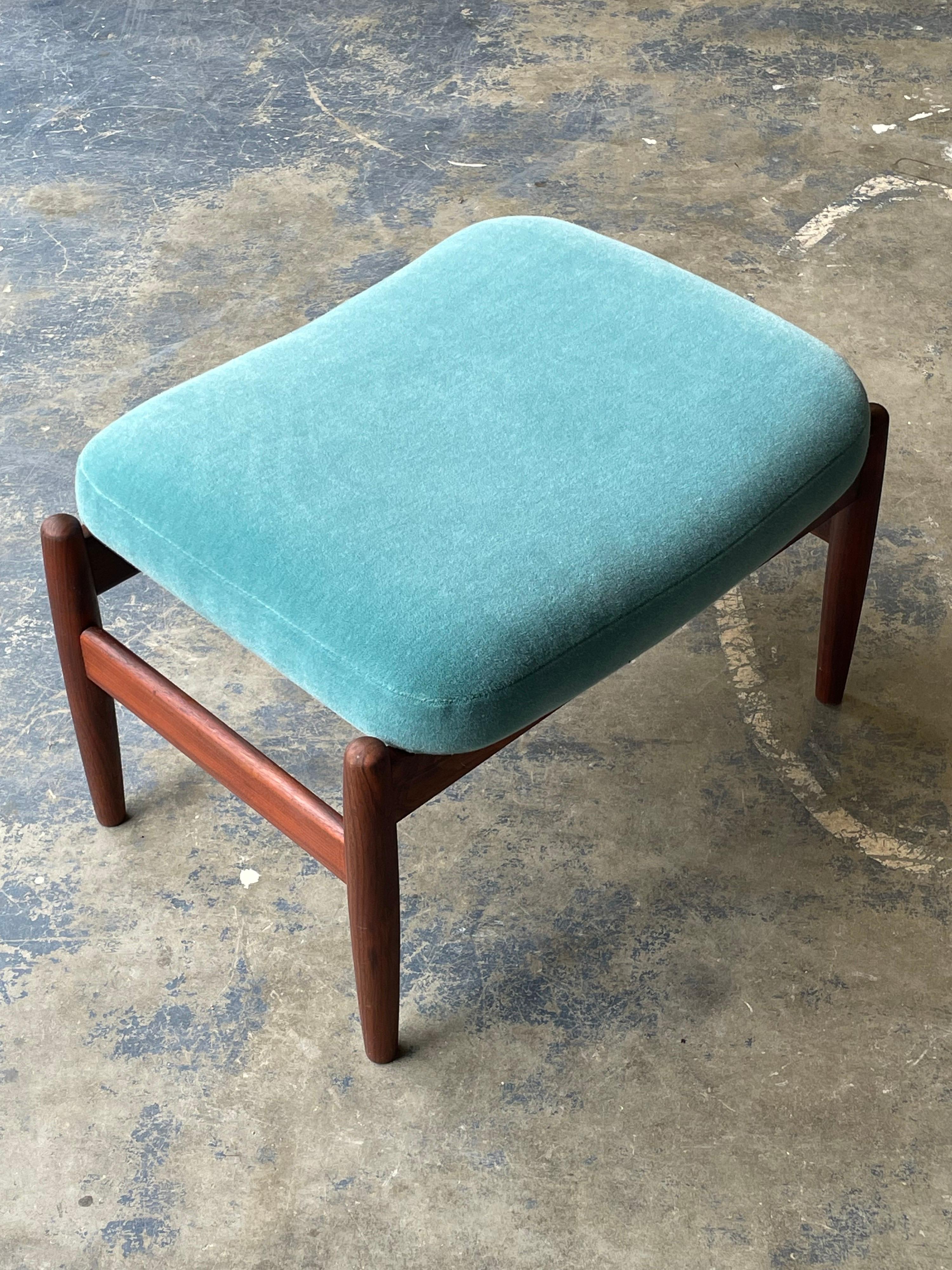 Mid-20th Century Folke Ohlsson for Dux Ottoman, Mohair and Walnut