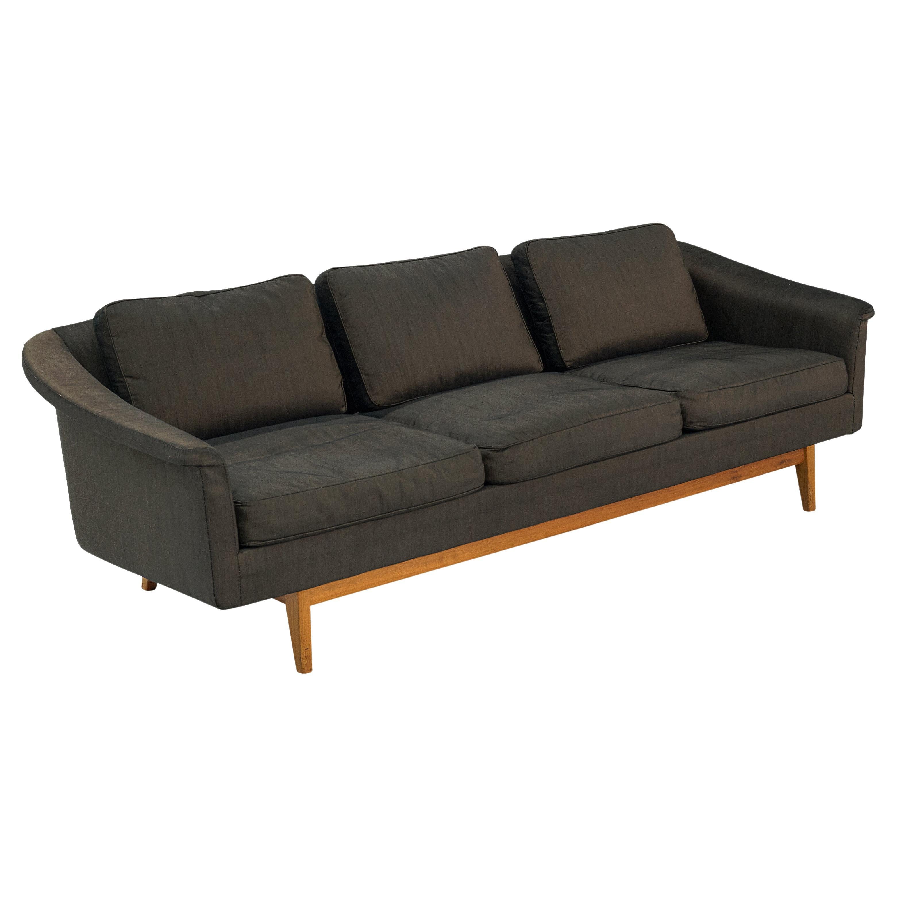 Folke Ohlsson for Dux ‘Passadena’ Sofa in Grey Upholstery and Walnut  For Sale