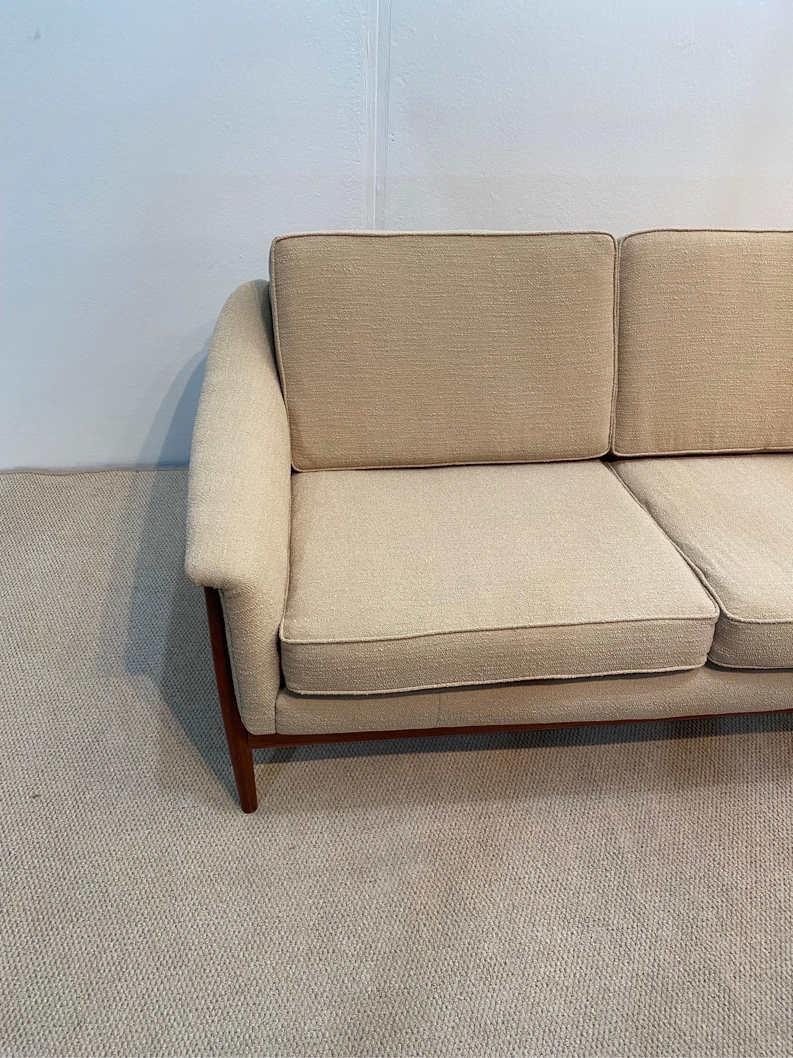 Folke Ohlsson for Dux Sweden Mid Century Modern Sofa 1960s Boucle  8