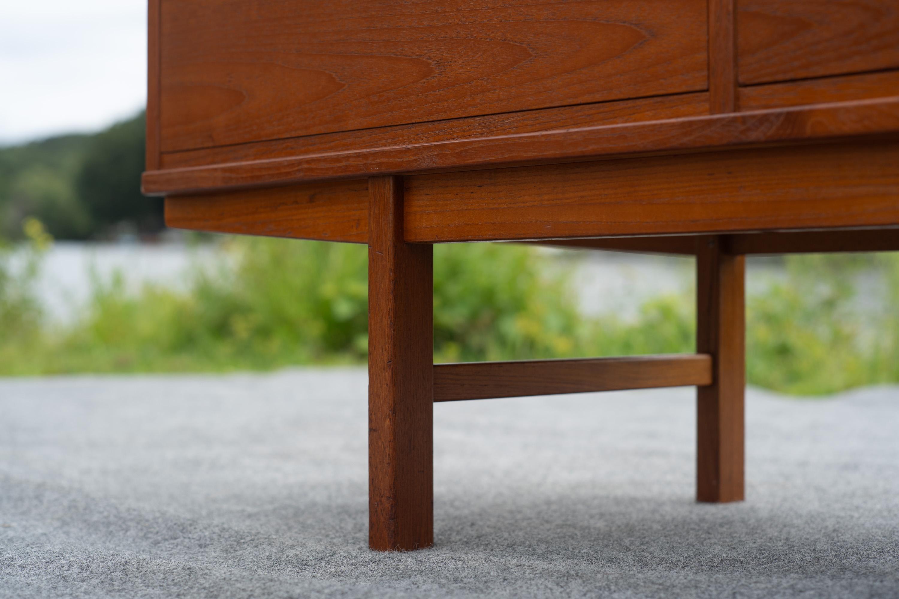Folke Ohlsson for DUX Swedish Teak 9-Drawer Mid Century Modern Dresser Sideboard For Sale 9