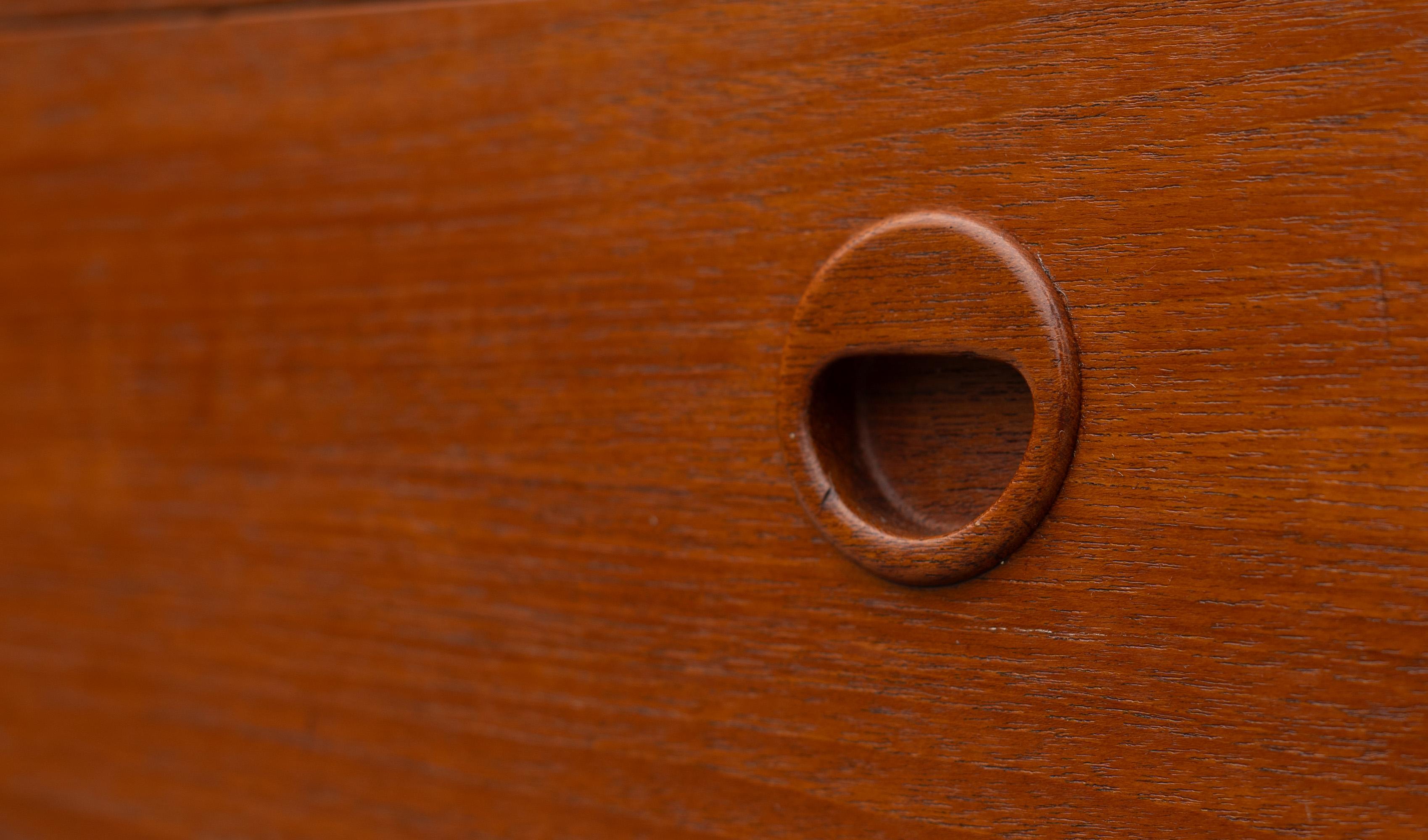 Folke Ohlsson for DUX Swedish Teak 9-Drawer Mid Century Modern Dresser Sideboard For Sale 11