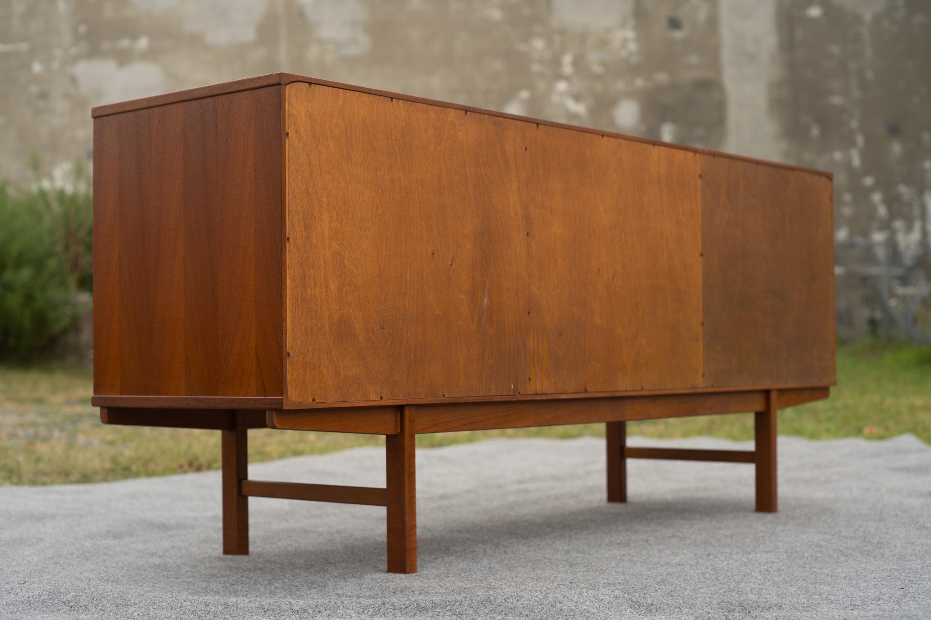 Folke Ohlsson for DUX Swedish Teak 9-Drawer Mid Century Modern Dresser Sideboard For Sale 13