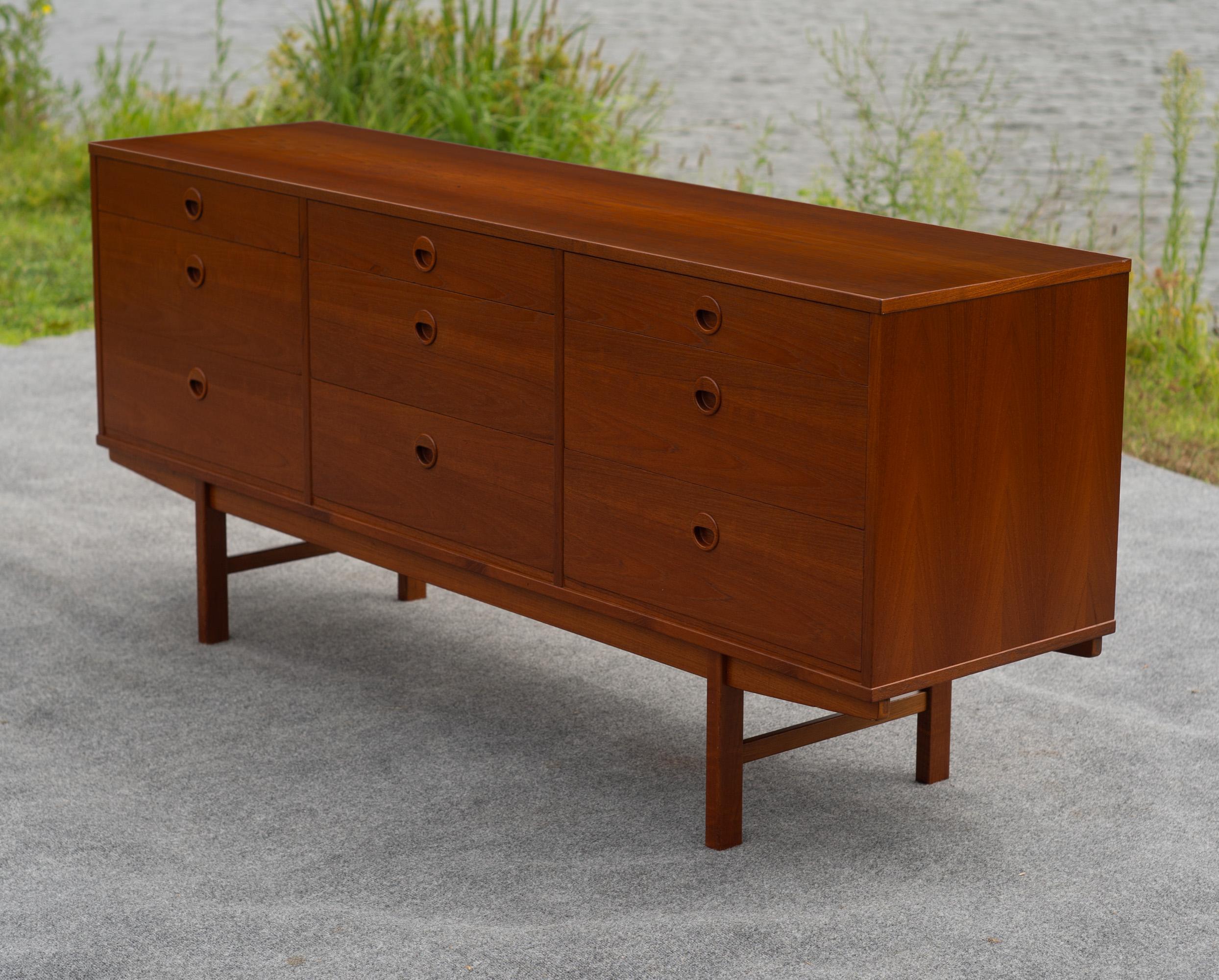 Mid-Century Modern Folke Ohlsson for DUX Swedish Teak 9-Drawer Mid Century Modern Dresser Sideboard For Sale