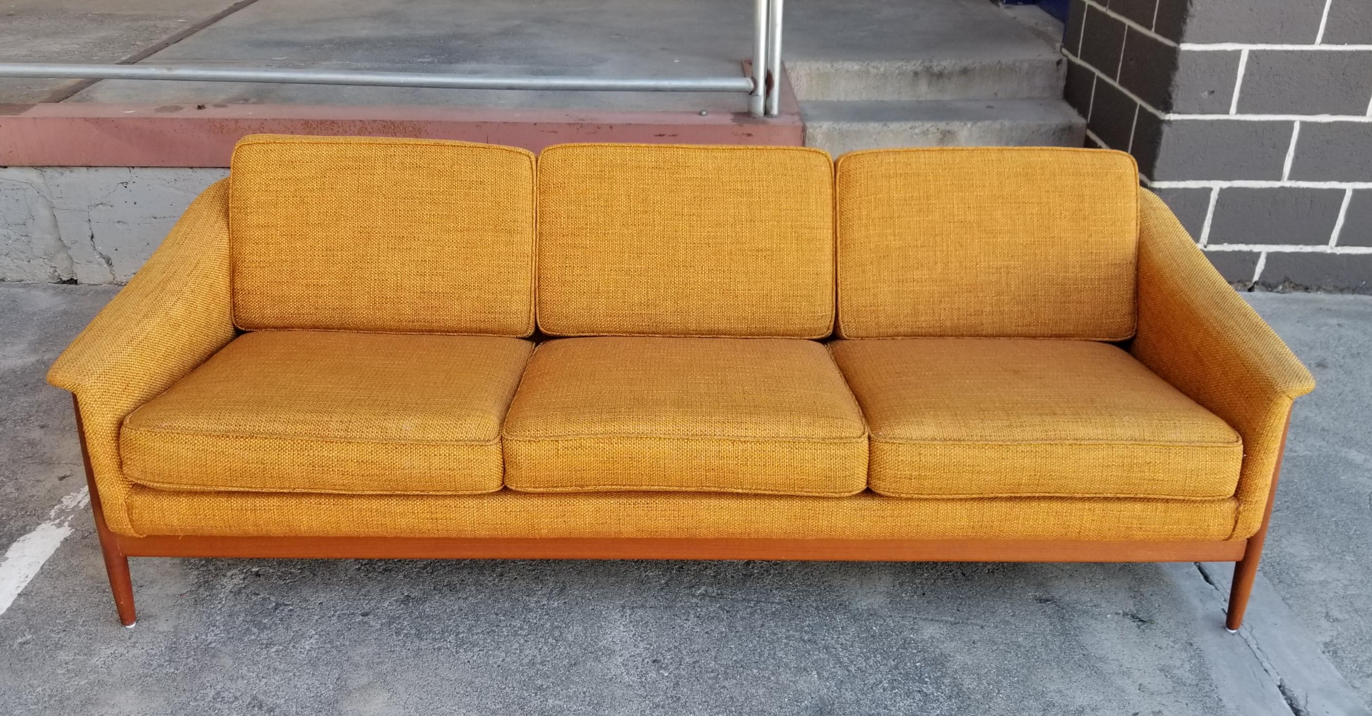 dux sofa vintage