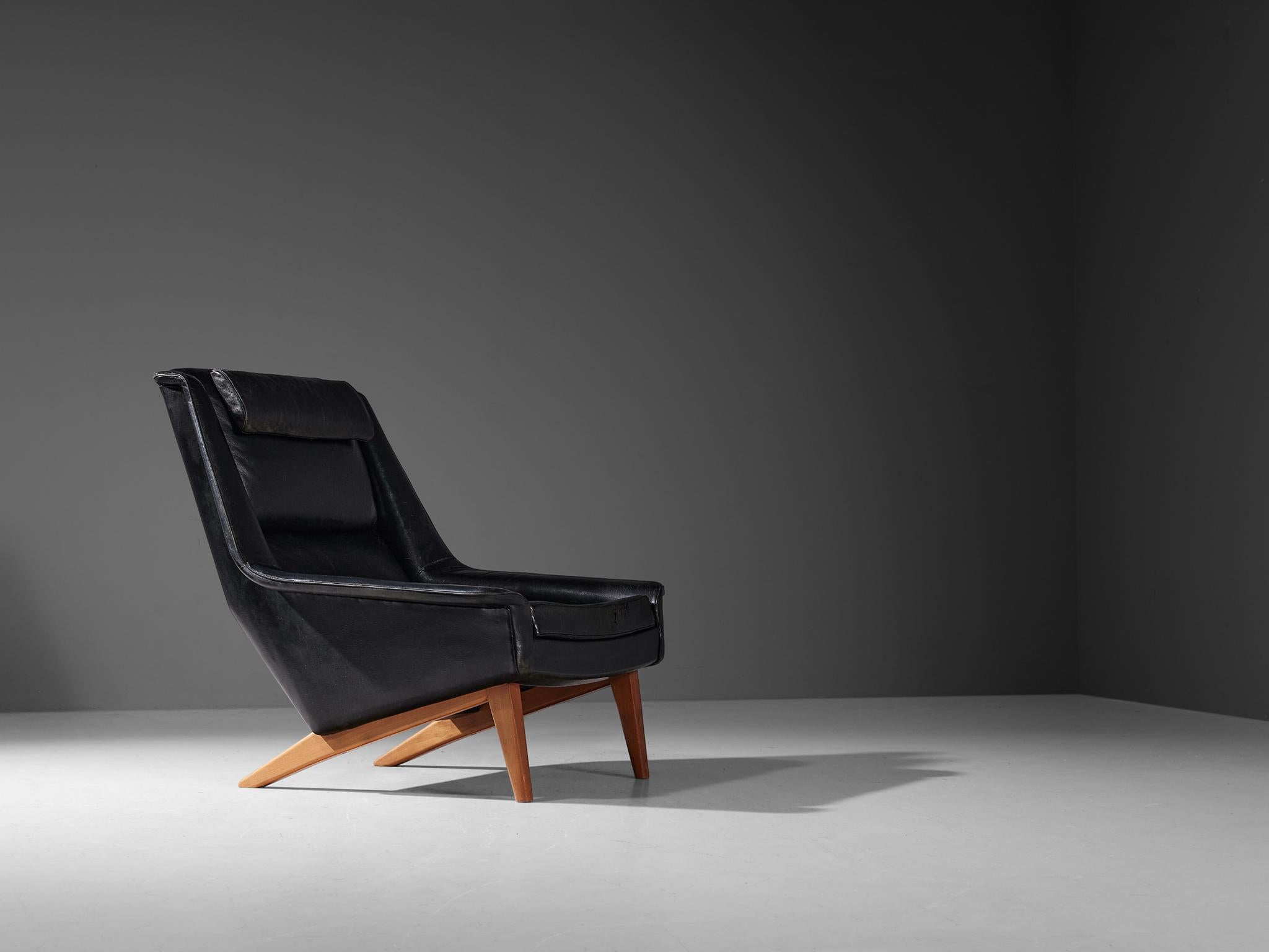 Danish Folke Ohlsson for Fritz Hansen Lounge Chair in Black Leather For Sale