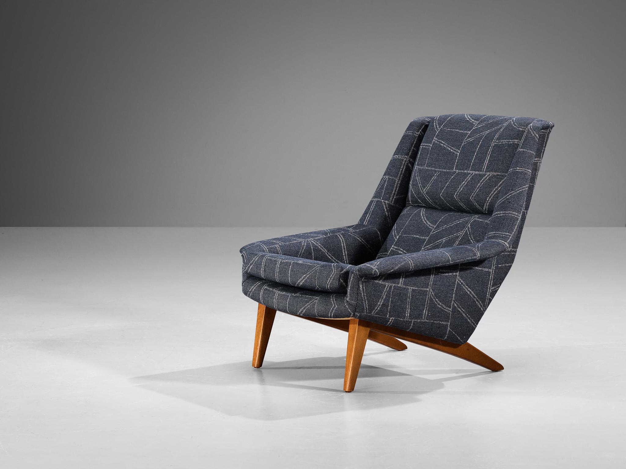 Folke Ohlsson for Fritz Hansen Lounge Chair in Geometric Blue Upholstery In Good Condition For Sale In Waalwijk, NL