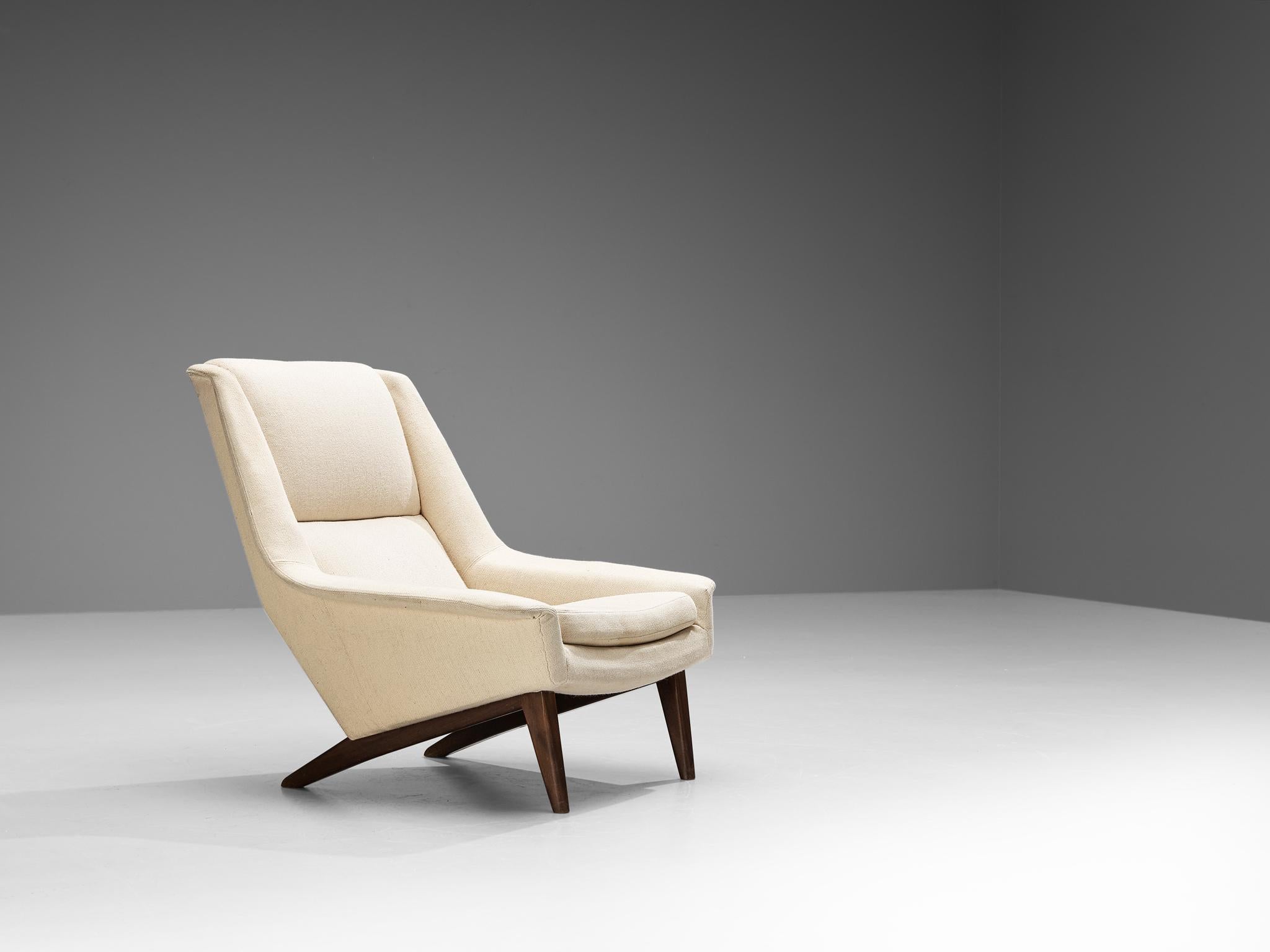 Danish Folke Ohlsson for Fritz Hansen Lounge Chair in White Upholstery  For Sale