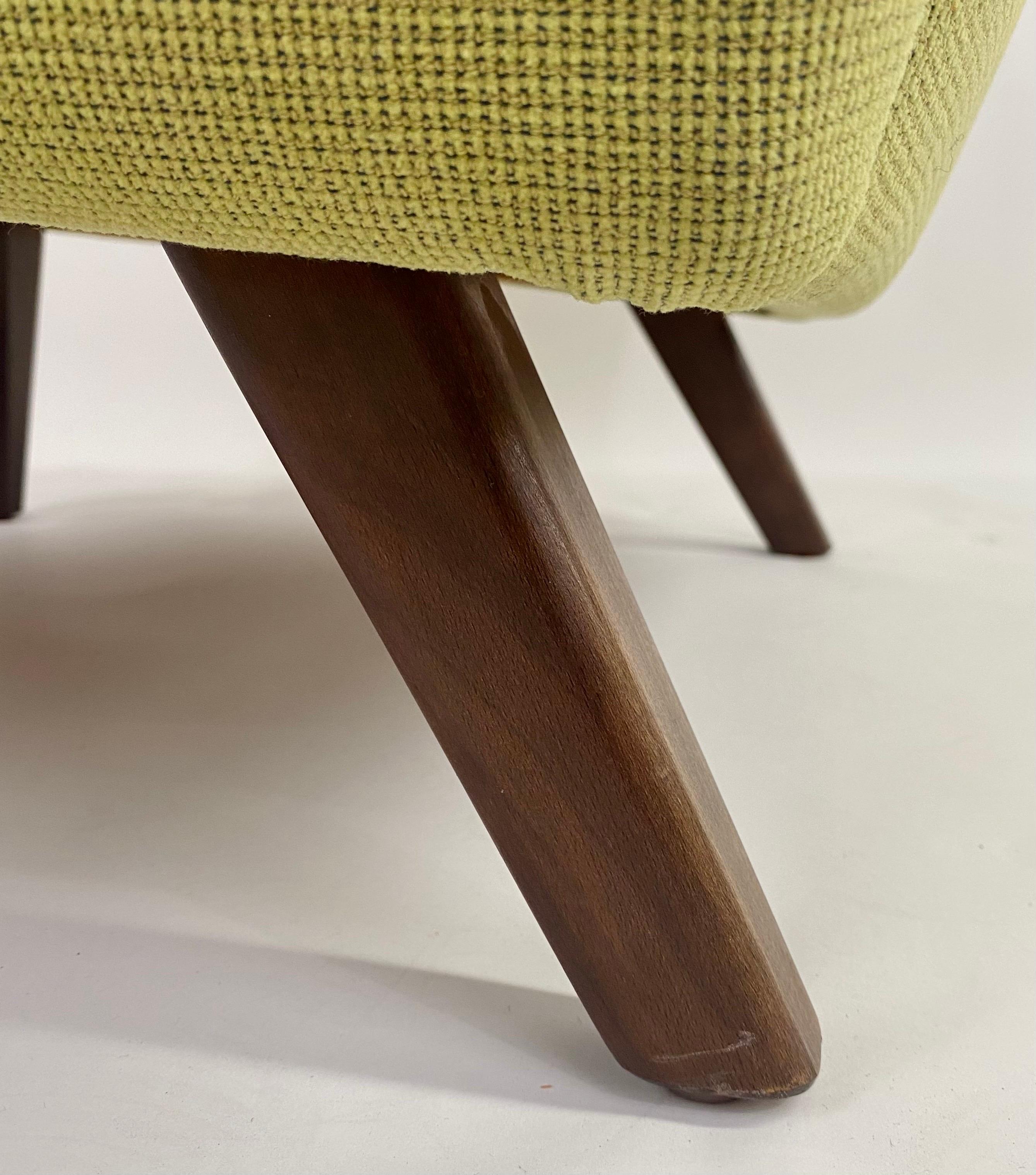 Folke Ohlsson pour Fritz Hansen MCM fauteuil de salon en tissu vert, une paire en vente 6