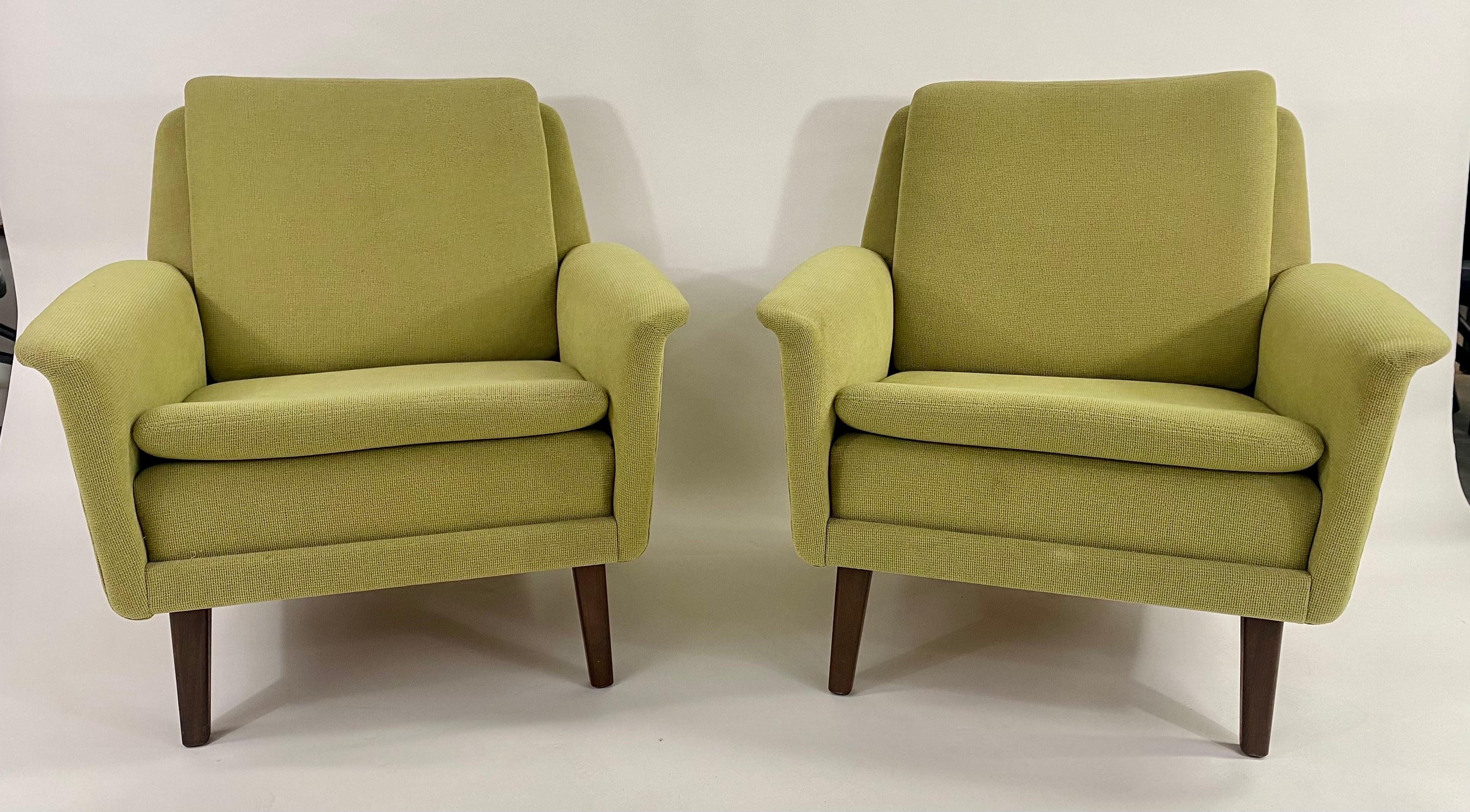 Folke Ohlsson for Fritz Hansen MCM Lounge Chair in Green Upholstery, a Pair For Sale 10