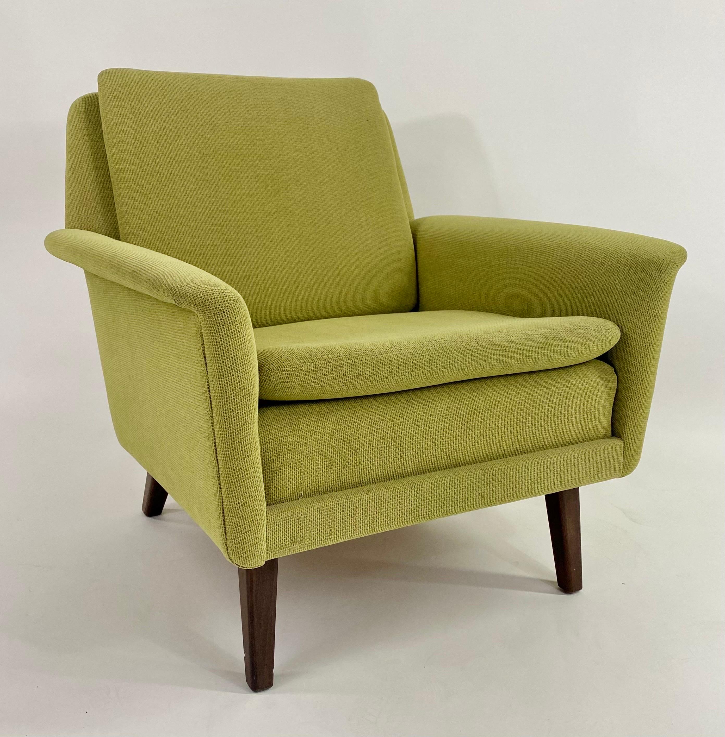 Folke Ohlsson for Fritz Hansen MCM Lounge Chair in Green Upholstery, a Pair For Sale 2