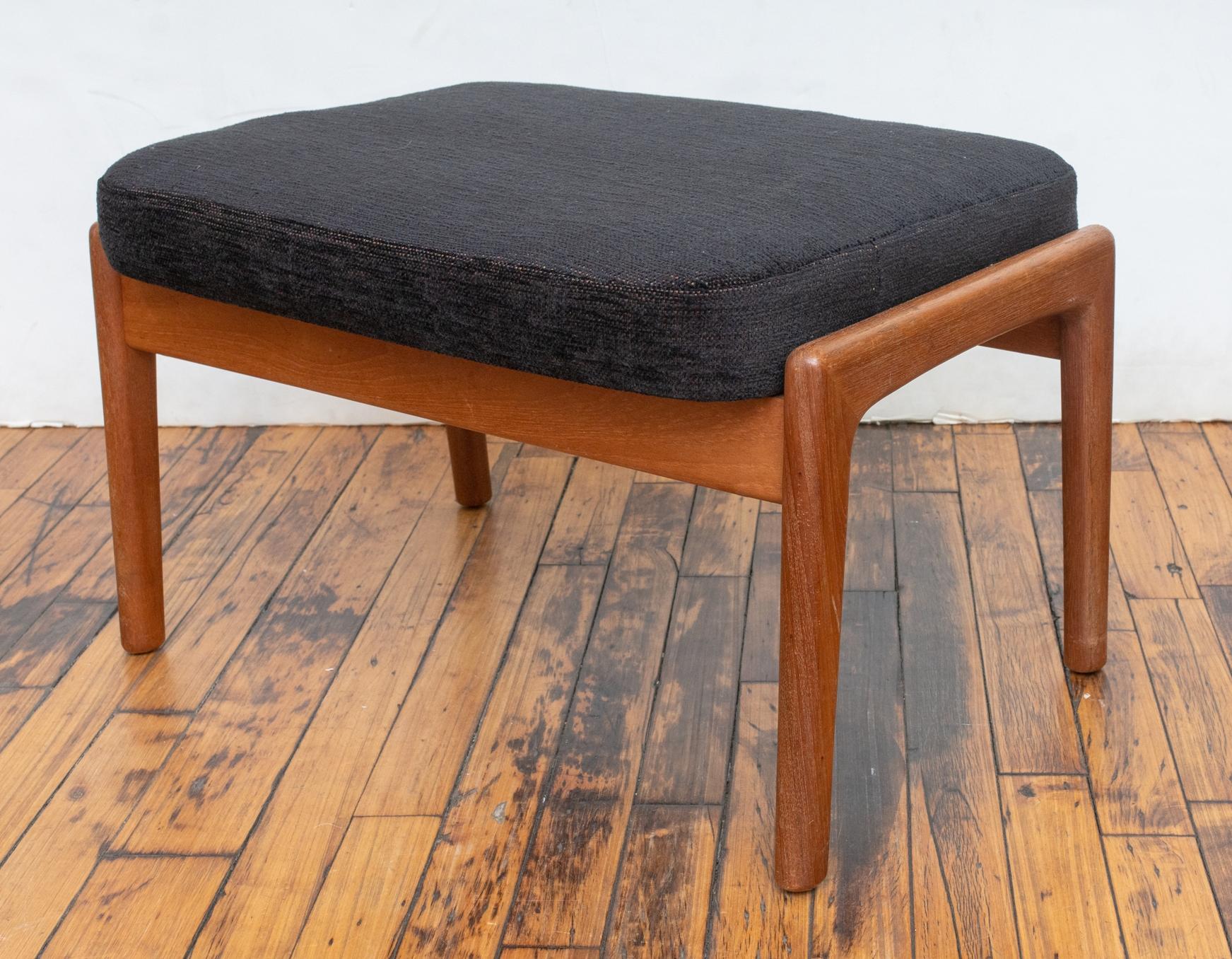 Folke Ohlsson Lounge Chair and Ottoman with Teak Wood Frame In Excellent Condition In Astoria, NY