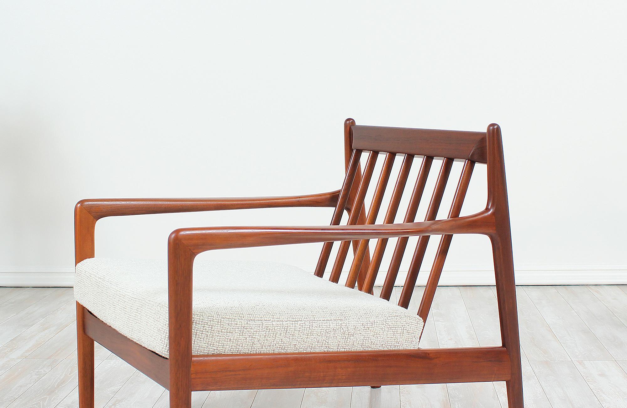 Mid-20th Century Folke Ohlsson Model 74-C Walnut Lounge Chair for DUX