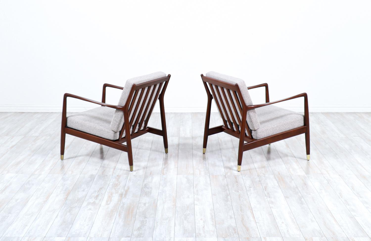 Expertly Restored - Folke Ohlsson Model USA-143 Lounge Chairs for DUX In Excellent Condition In Los Angeles, CA