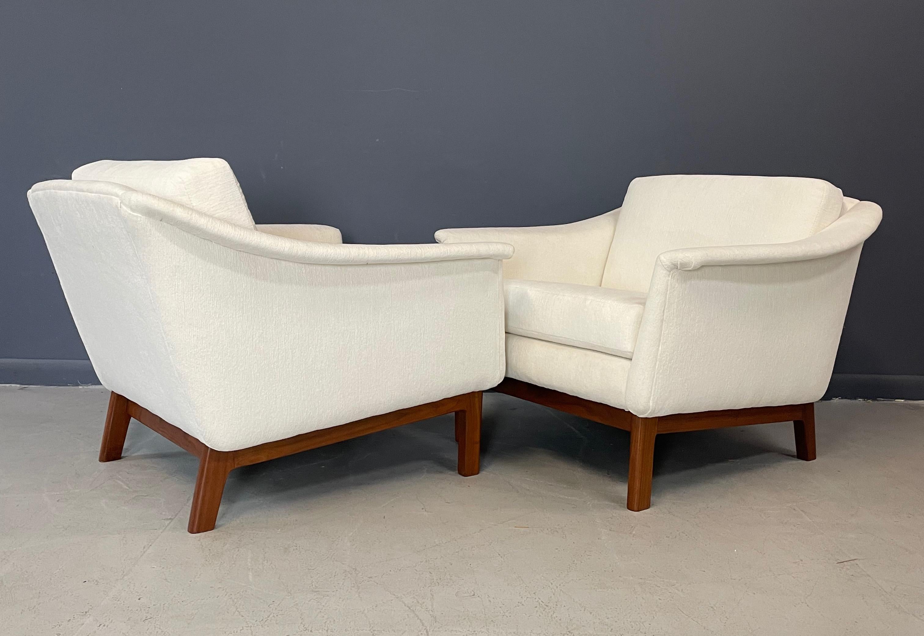 Folke Ohlsson chaise Pasedena avec cadre en teck et velours texturé, milieu du siècle dernier en vente 4