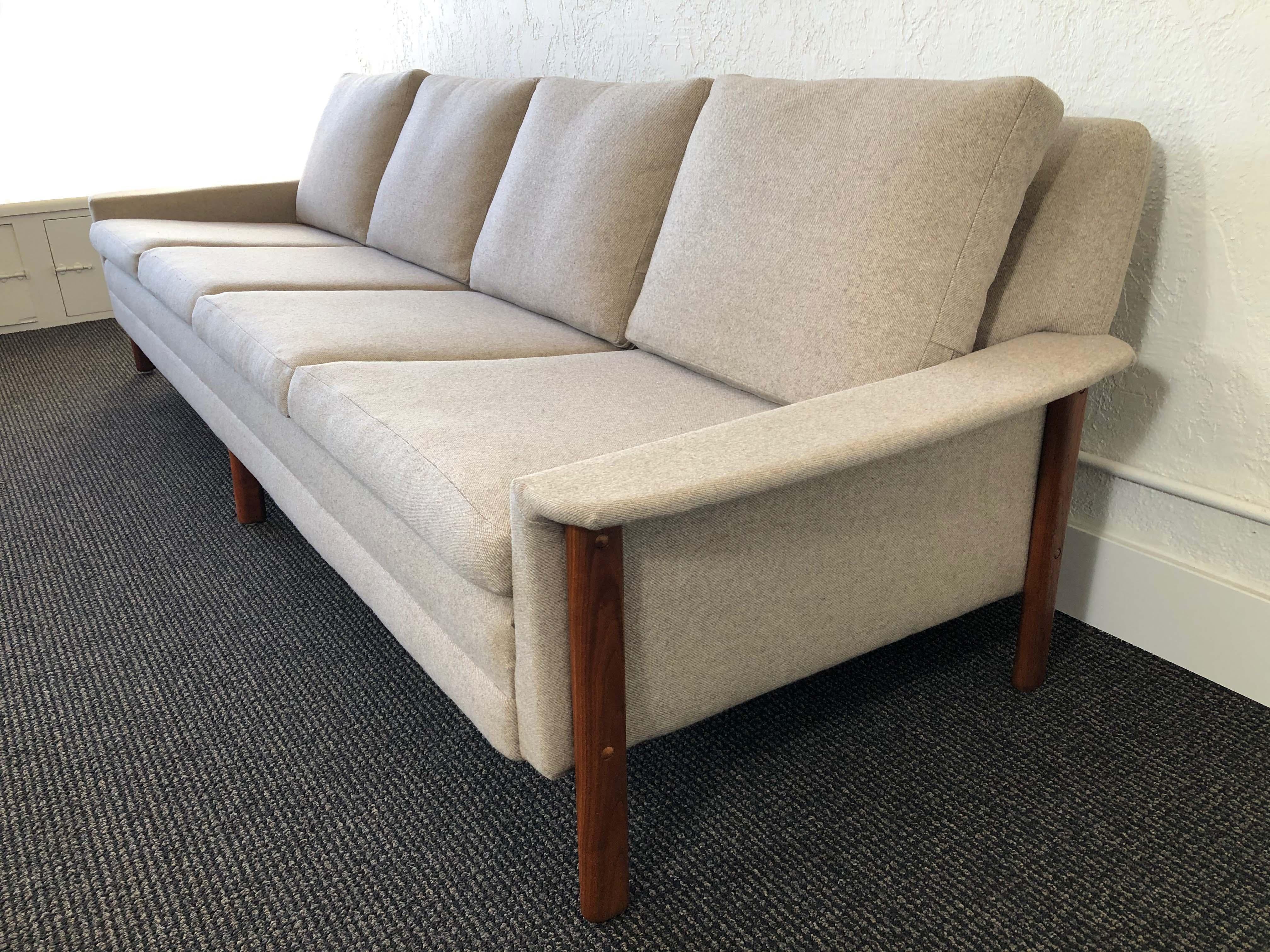 Folke Ohlsson Sofa for Dux of Sweden 1