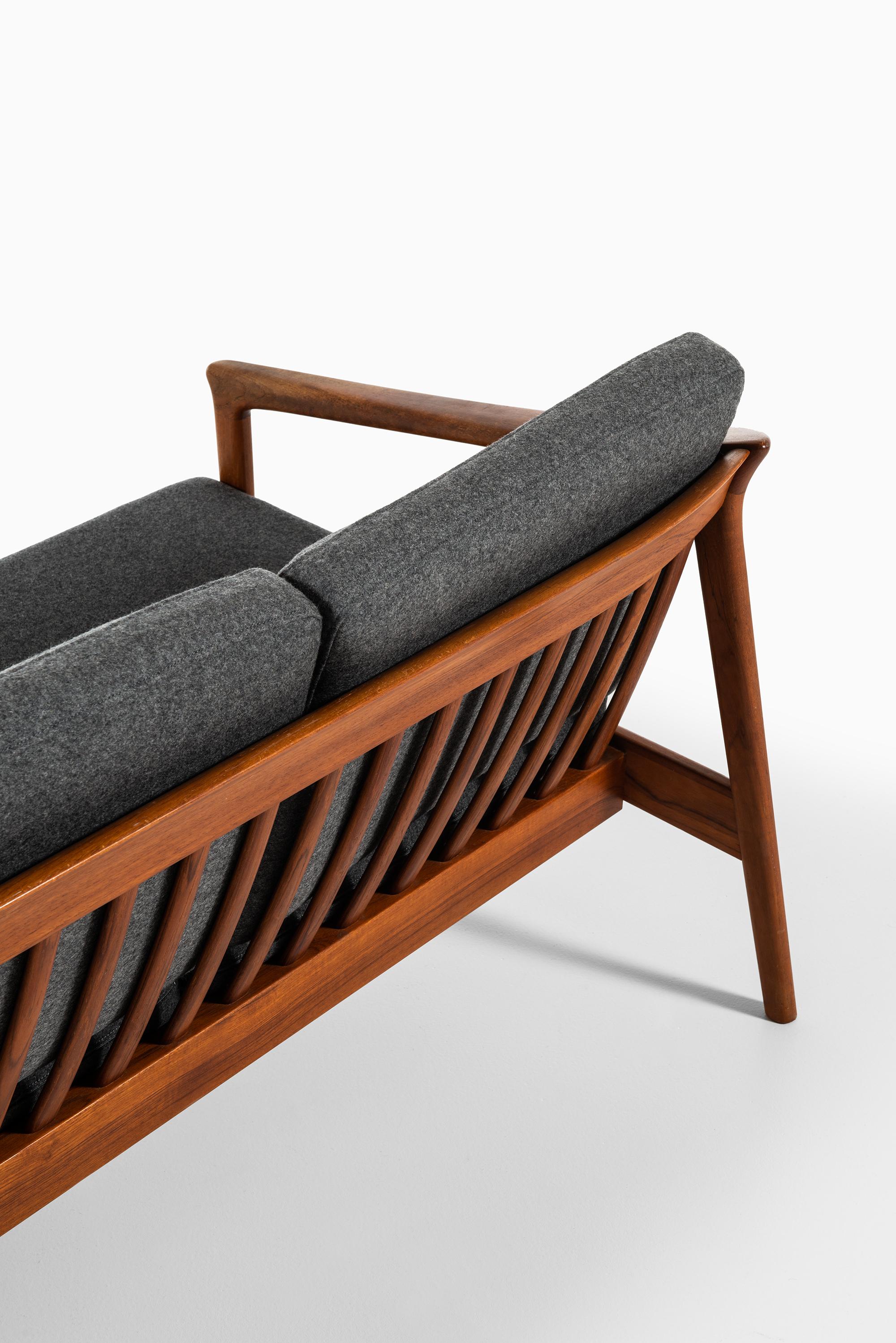 Mid-20th Century Folke Ohlsson Sofa Model Colorado Produced by Bodafors in Sweden For Sale