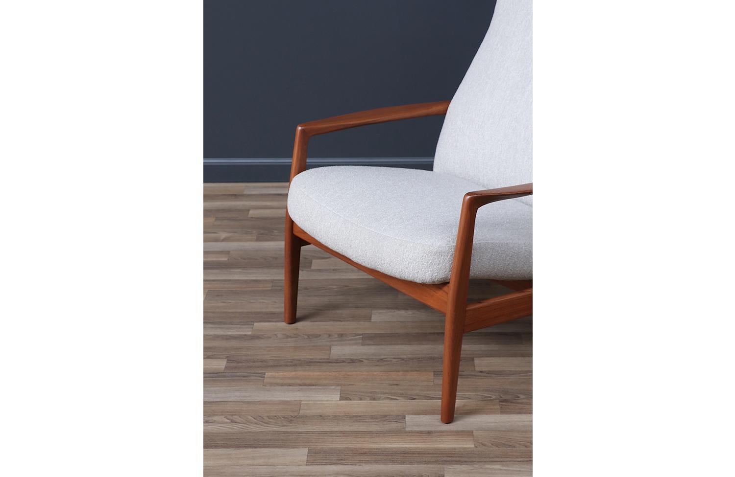 Expertly Restored - Folke Ohlsson Teak Reclining Chair with Ottoman for Dux For Sale 3