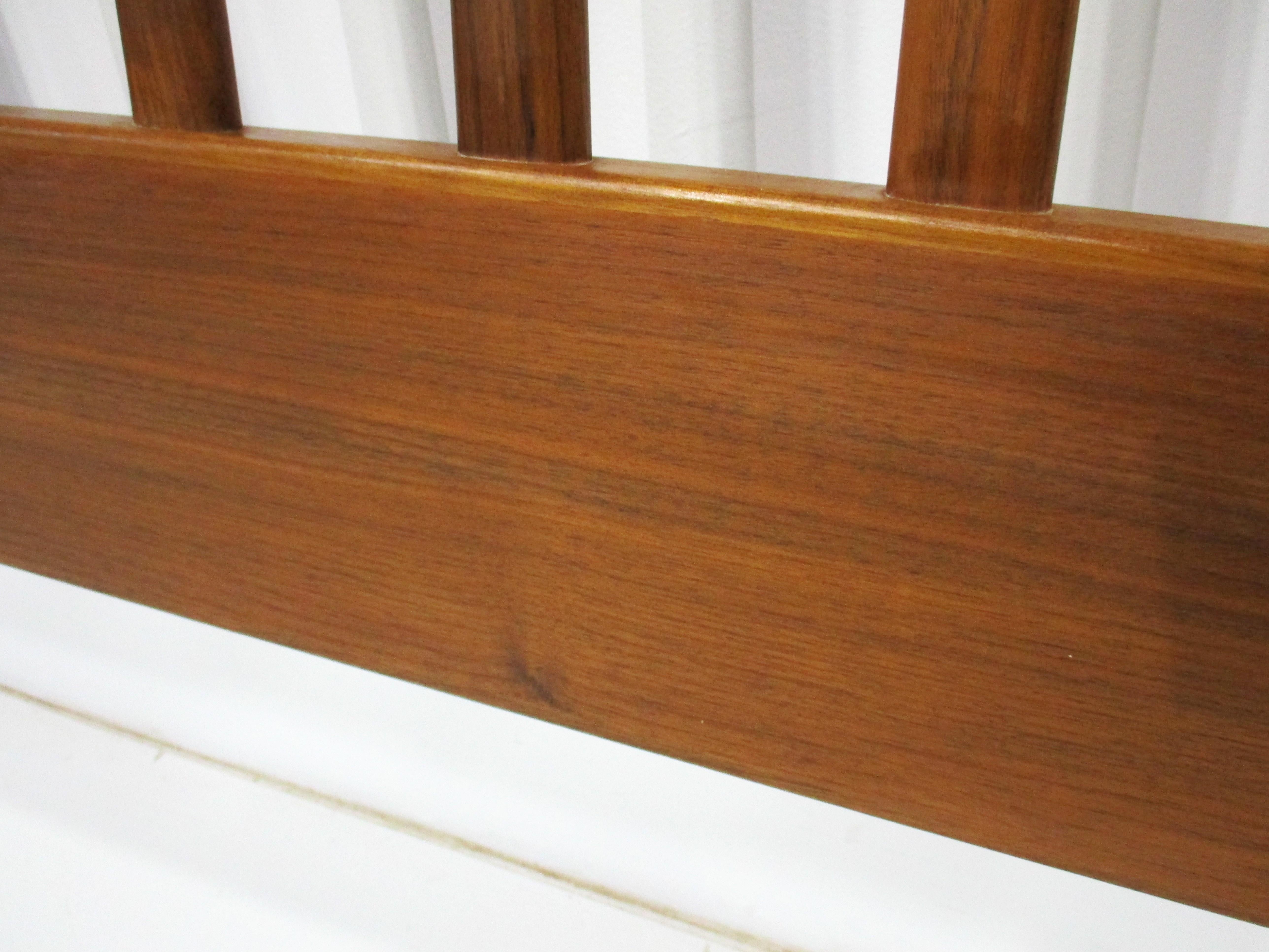 Folke Ohlsson Tête de lit Queen en noyer Dux Danemark en vente 1