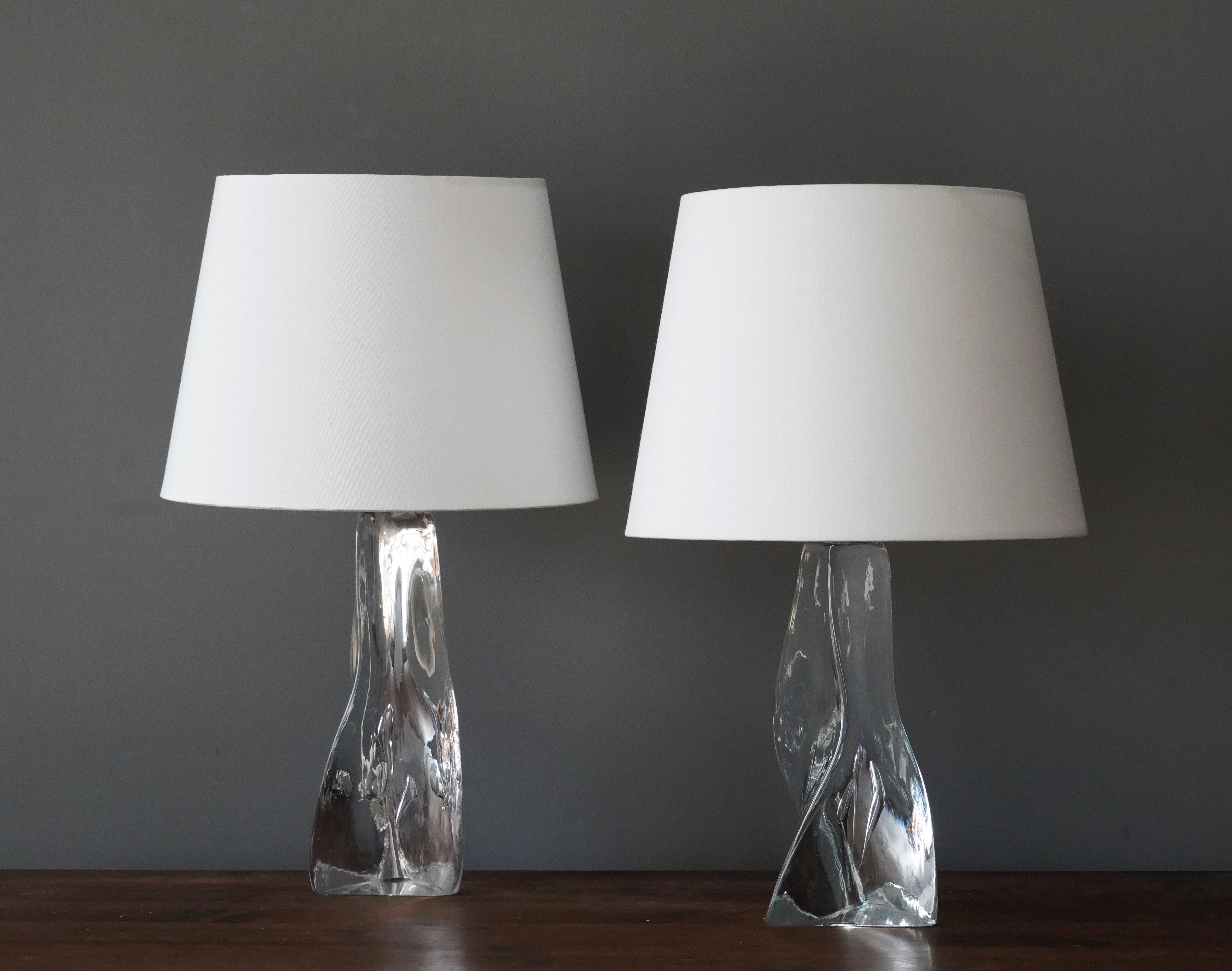 A pair of organic table lamps. Designed by Folke Walving for Målerås, Sweden, 1960s. Signed.

Sold without lampshades. Stated measurements excluding lampshades.

Other designers of the period include Paavo Tynell, Hans Bergström, Max Ingrand,