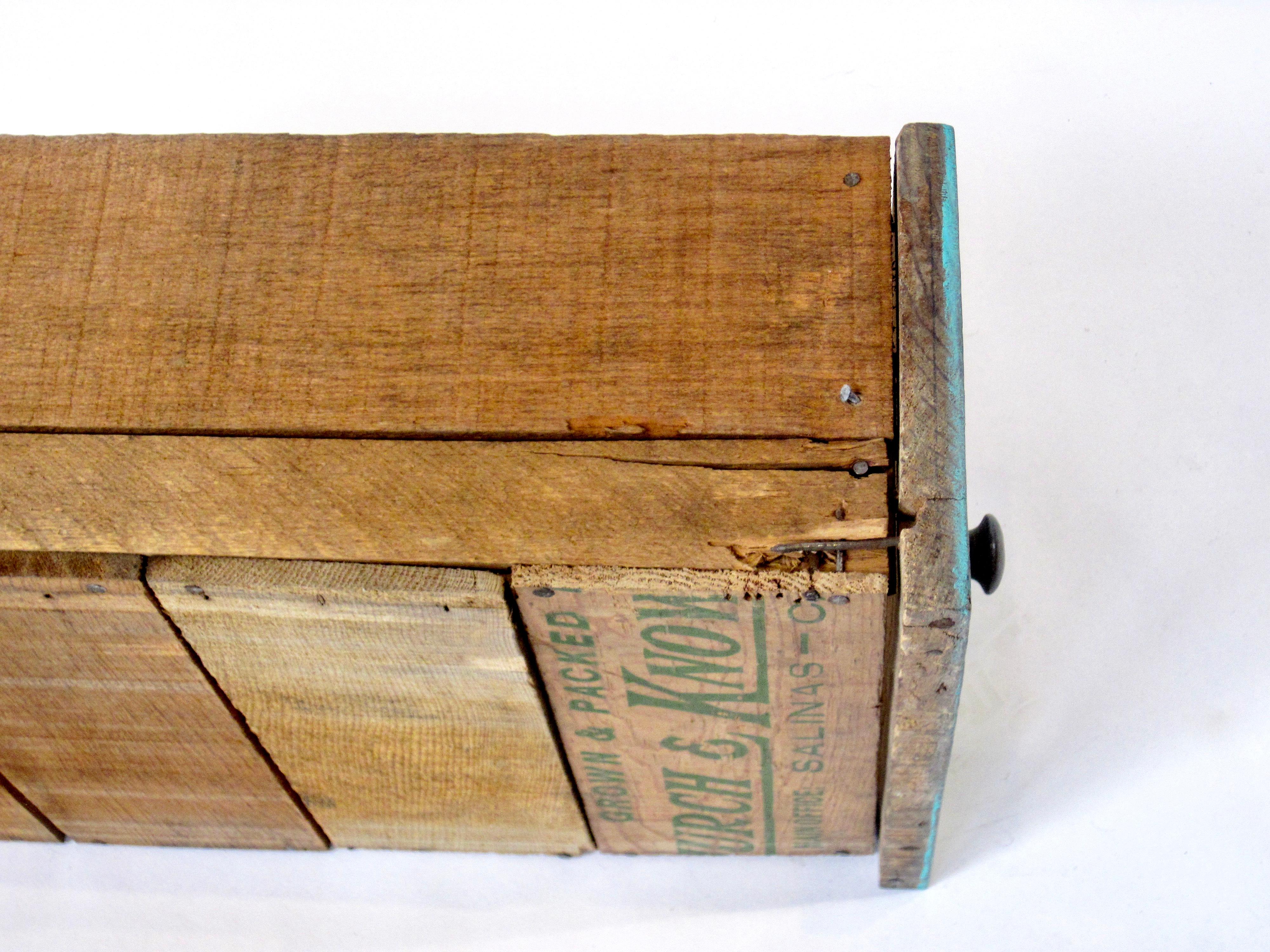 Cabinet in legno di recupero Folky Outsider Art della fine del XX secolo in vendita 5