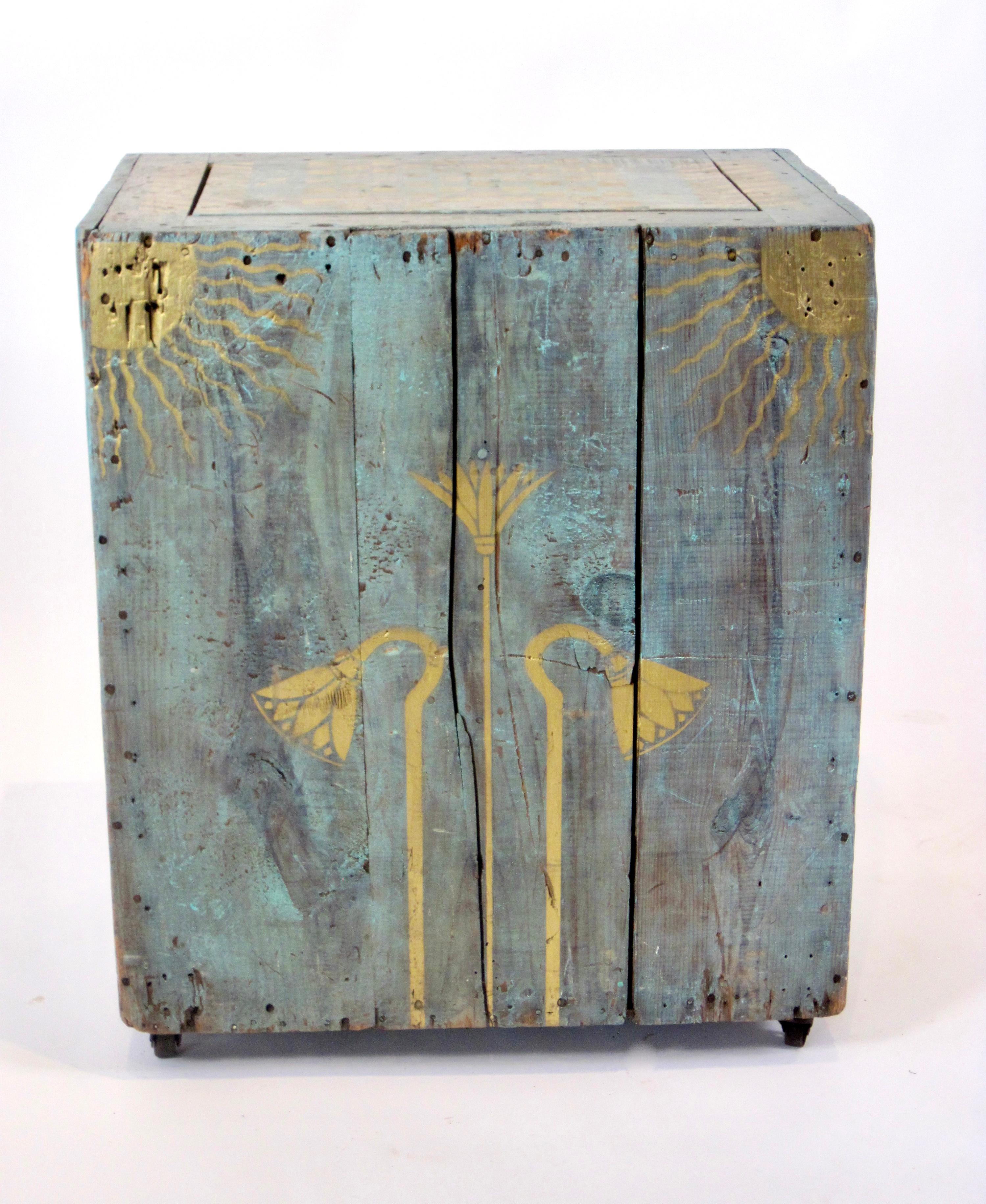 Cabinet in legno di recupero Folky Outsider Art della fine del XX secolo in vendita 1