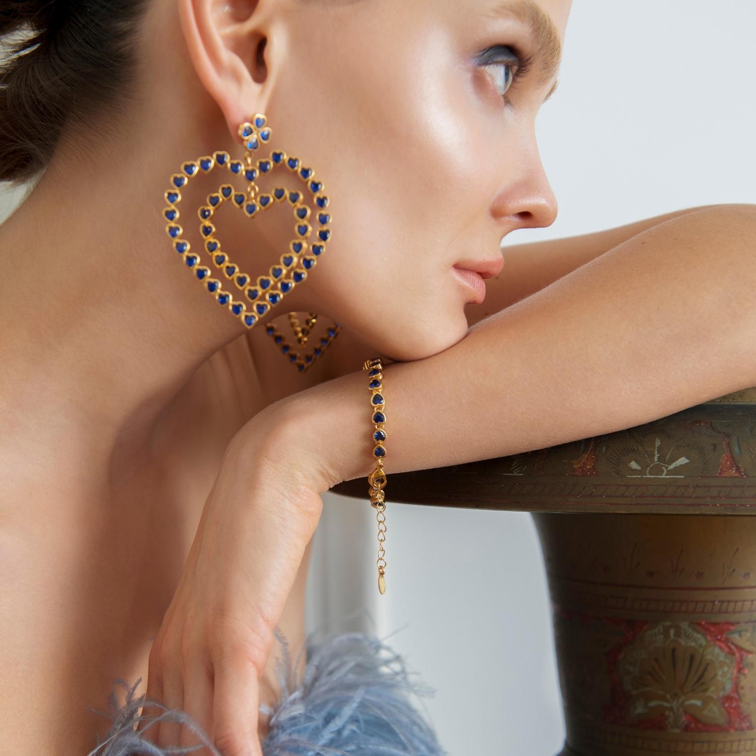 Follow Your Heart Earrings - Dark Blue In New Condition For Sale In Beyoğlu/İstanbul, 34