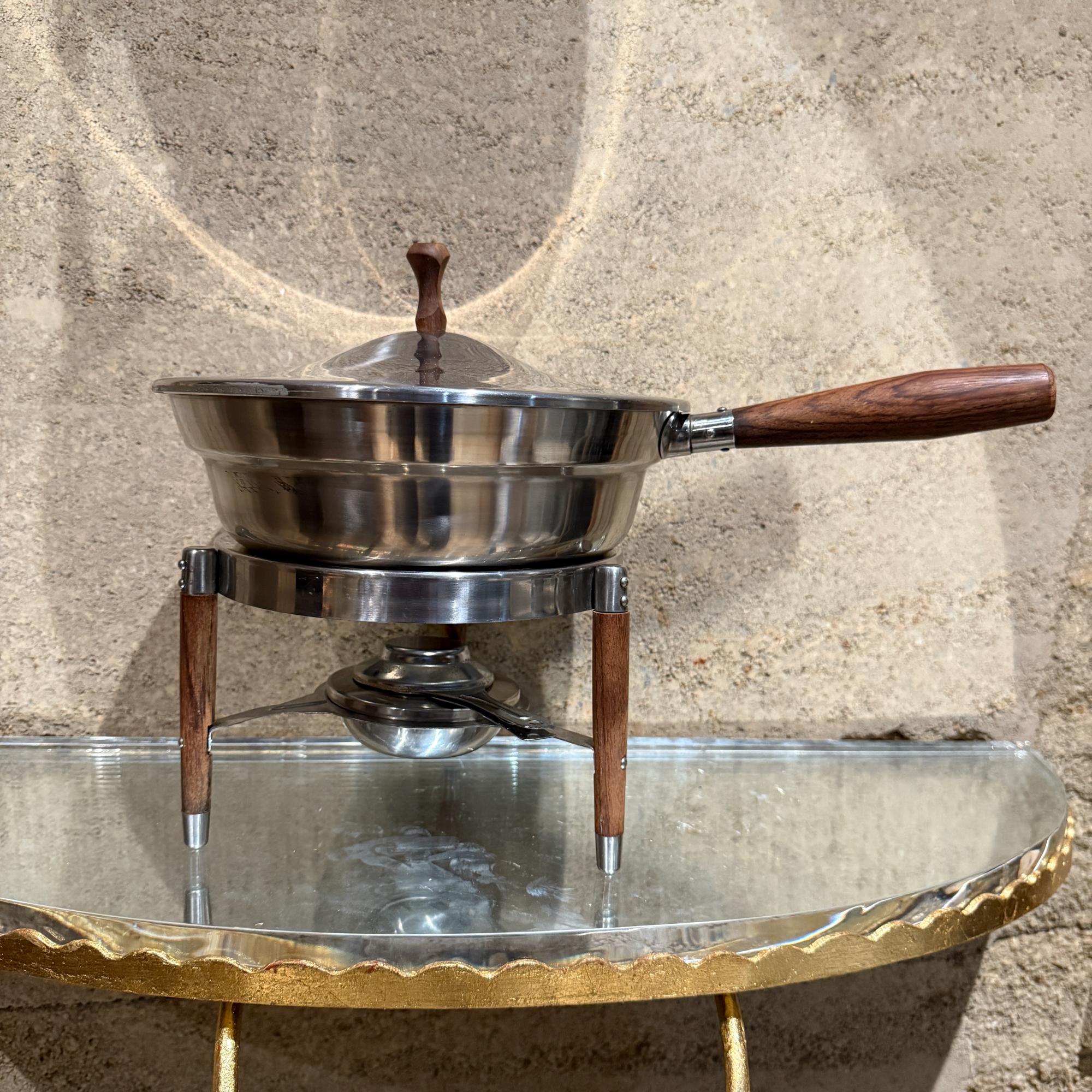 Fondue Chafing Dish Brass Stainless Steel With Teak Stand Legs Handles en vente 4