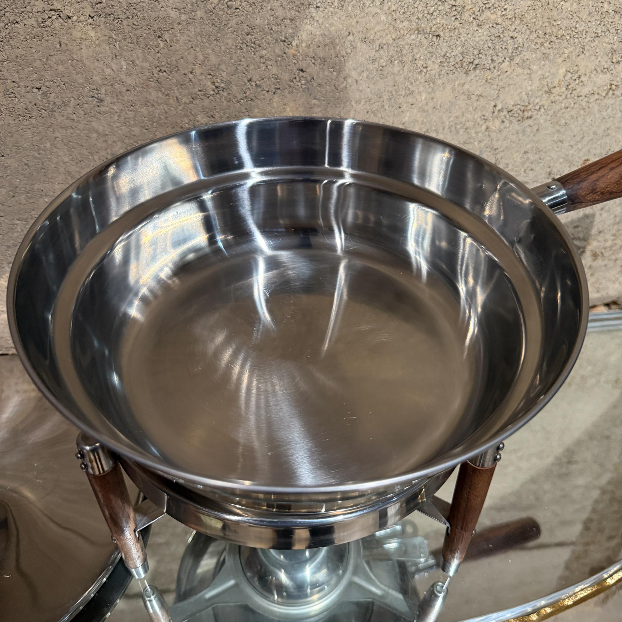 Acier inoxydable Fondue Chafing Dish Brass Stainless Steel With Teak Stand Legs Handles en vente