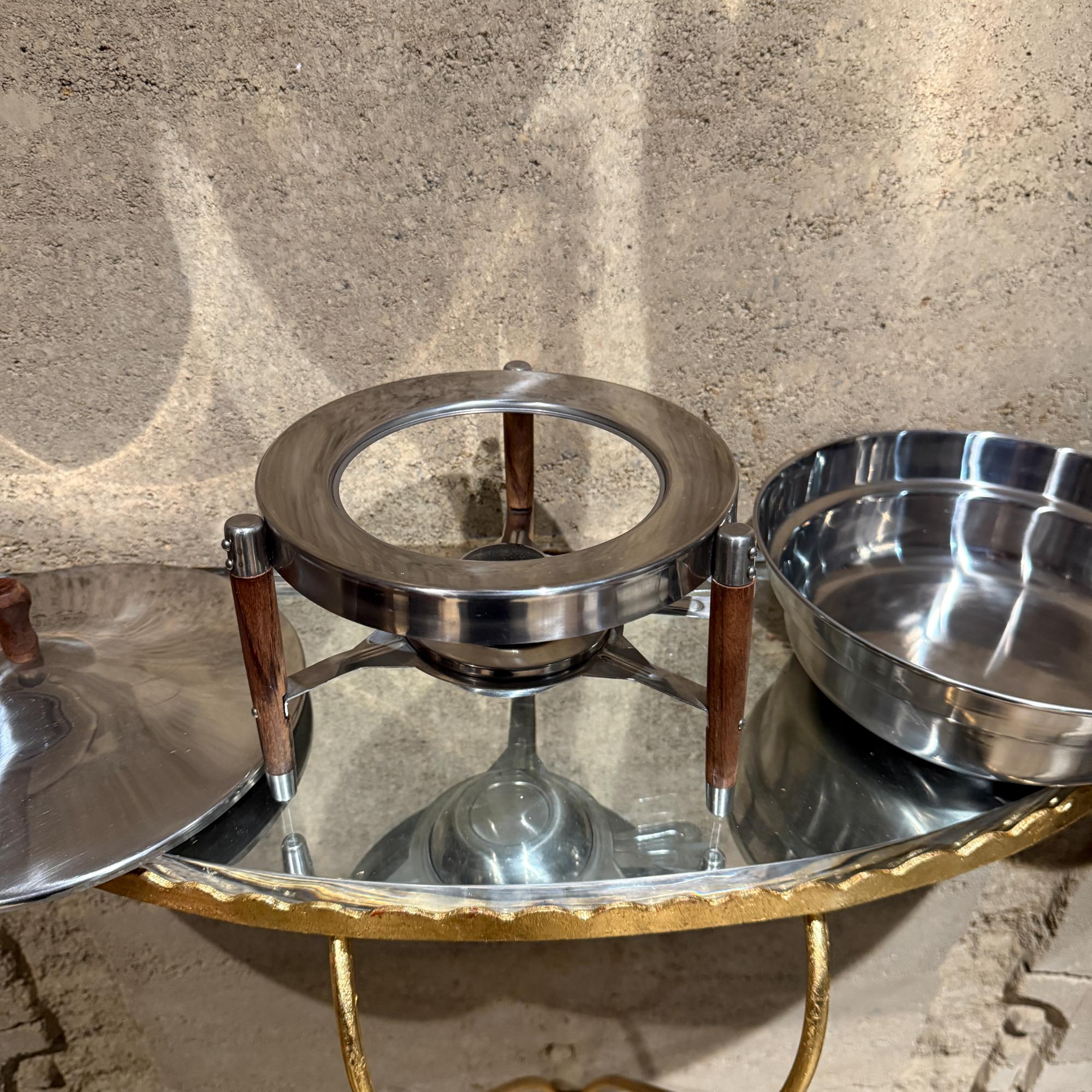 Fondue Chafing Dish Brass Stainless Steel With Teak Stand Legs Handles en vente 2