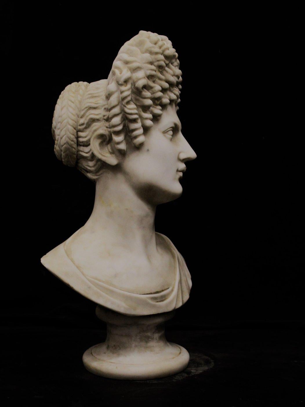 Scultura di una nobildonna in marmo, dal modello del 