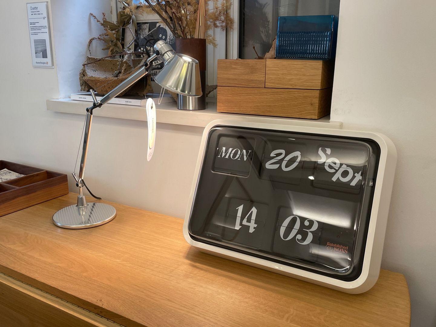 Font Clock G225 Medium by Established & Sons Sebastian Wrong In New Condition For Sale In Beverly Hills, CA