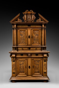 Cabinet Renaissance de Fontainbleau portant les armoiries de la famille Dodieu