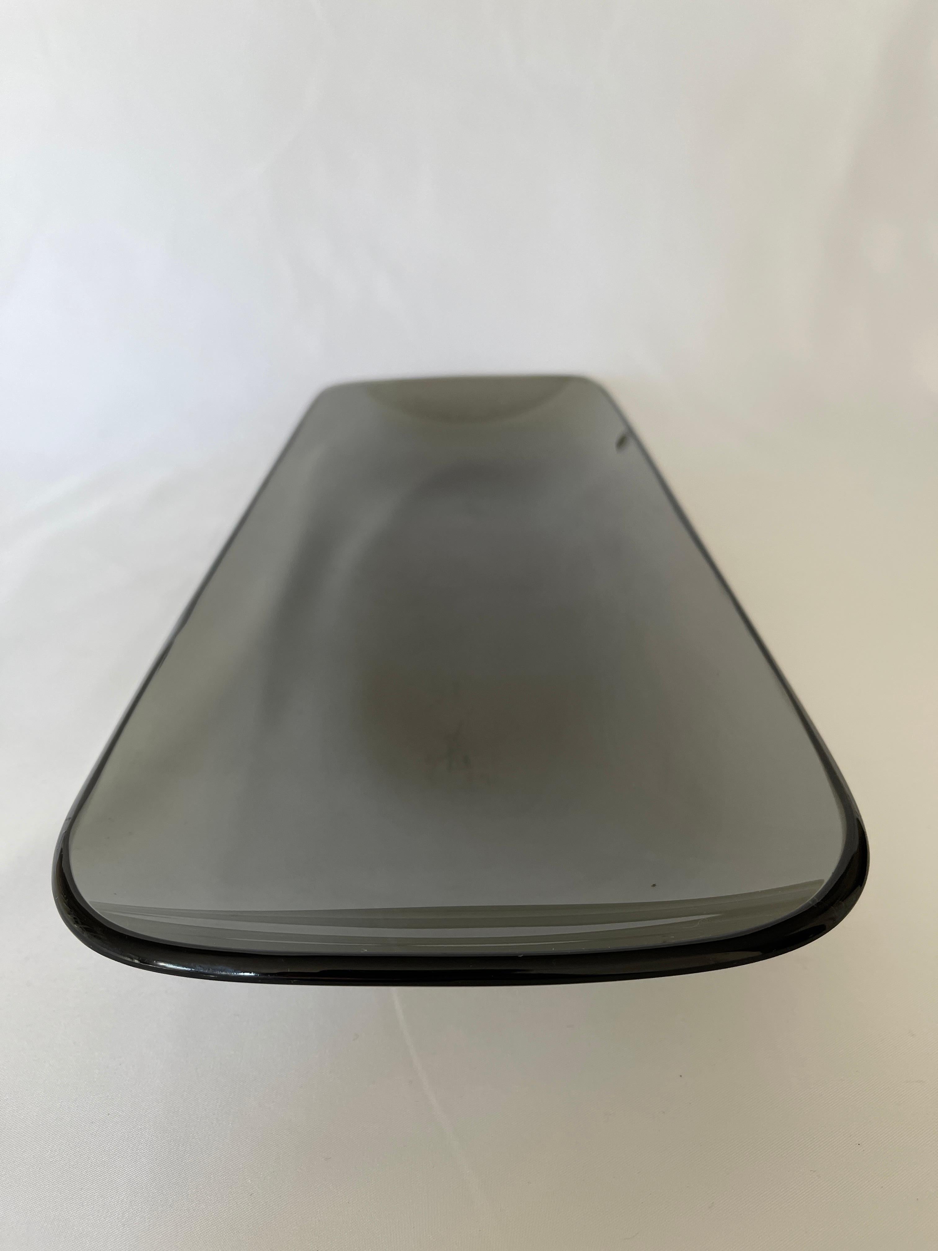 20th Century Fontana Arte 1960's Large Smoke Grey Curved Glass Centrepiece Tray For Sale