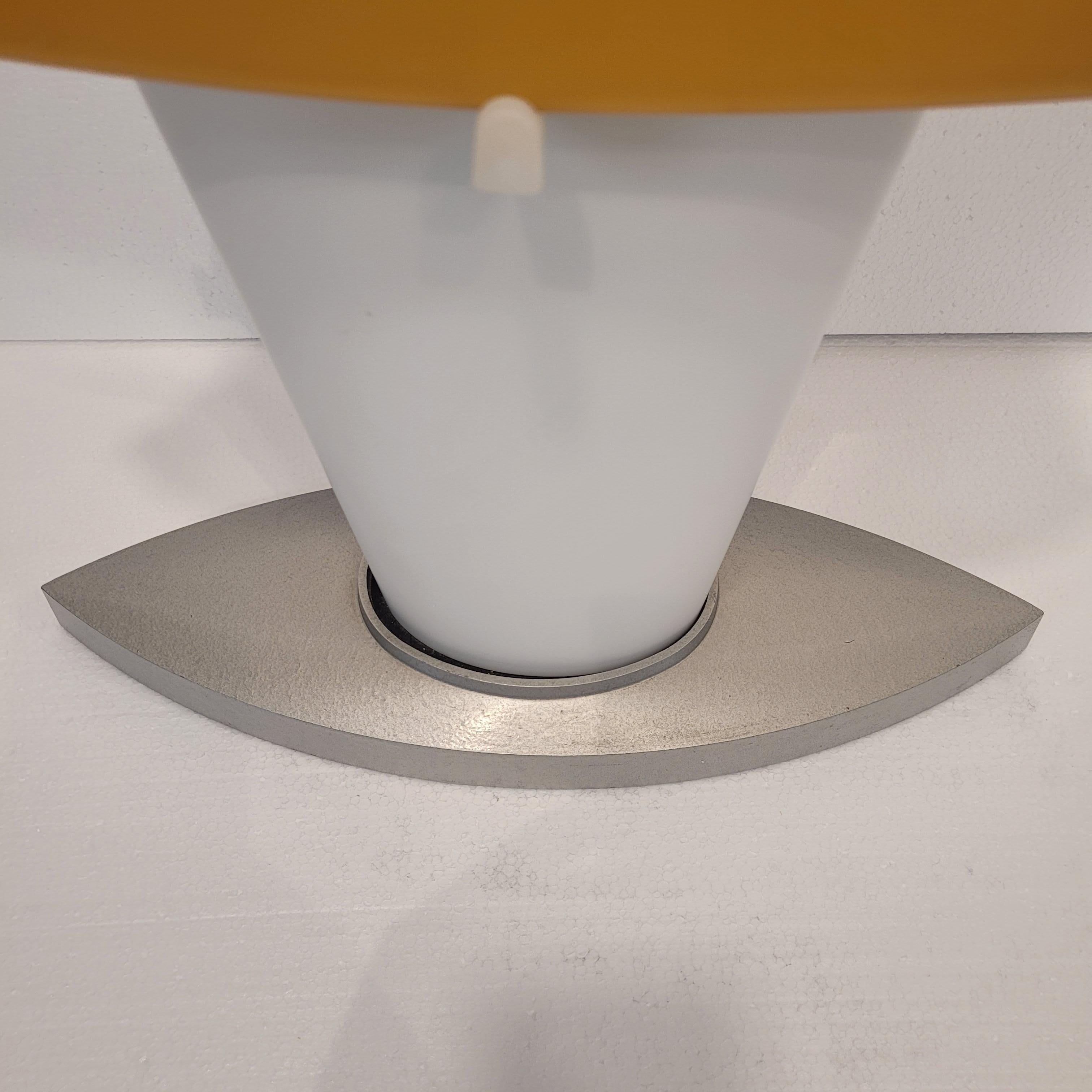 Fontana Arte ambra e bianco Lampada da tavolo italiana 