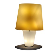 Fontana Arte ambra e bianco Lampada da tavolo italiana "3064", Daniela Puppa, vetro acciaio