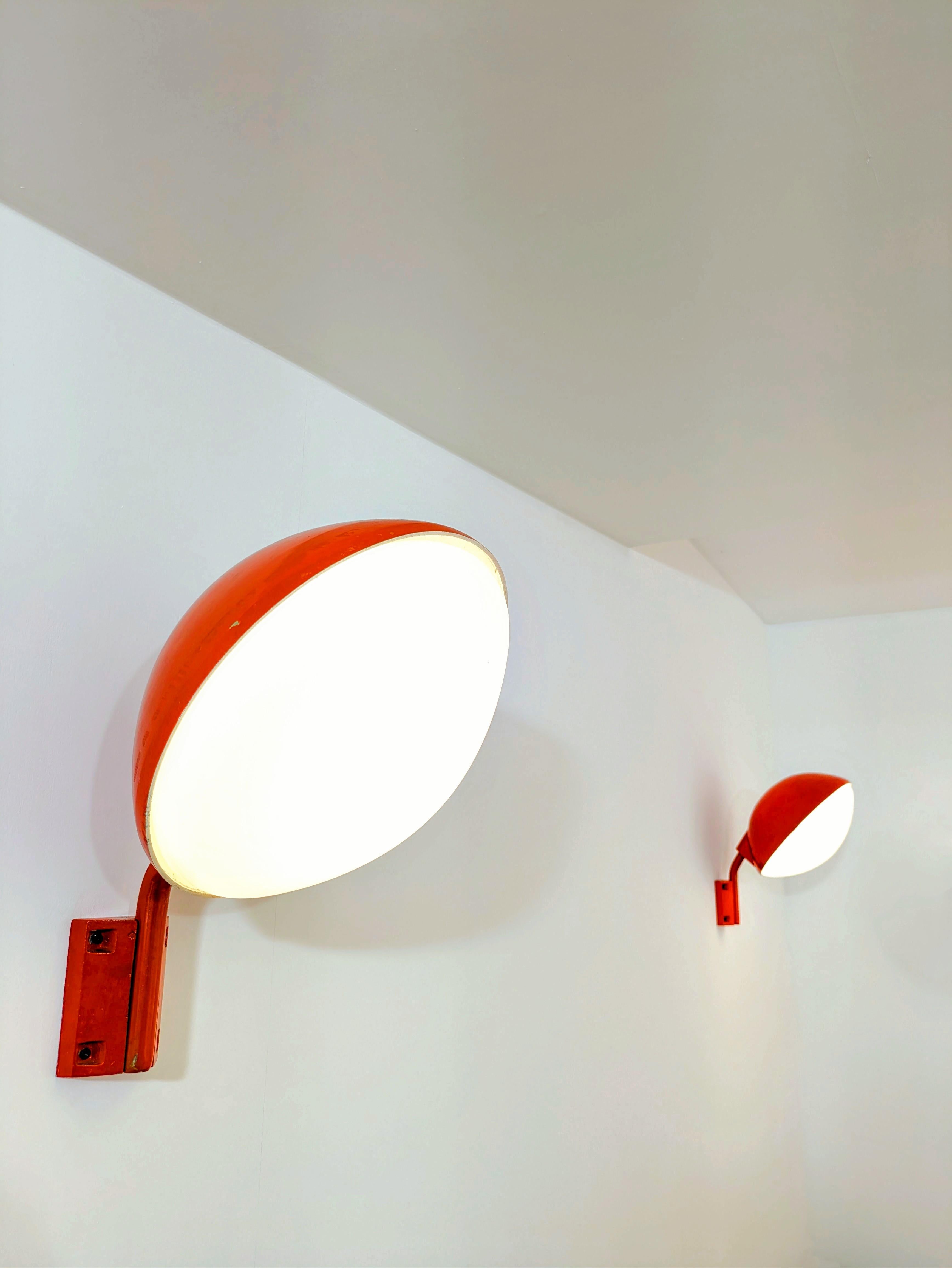 Fontana arte e Candela, E770, applique rossa, vetro opalino di Murano, Italia, 1980 In condizioni buone in vendita a Saint-Ouen-sur-Seine, FR