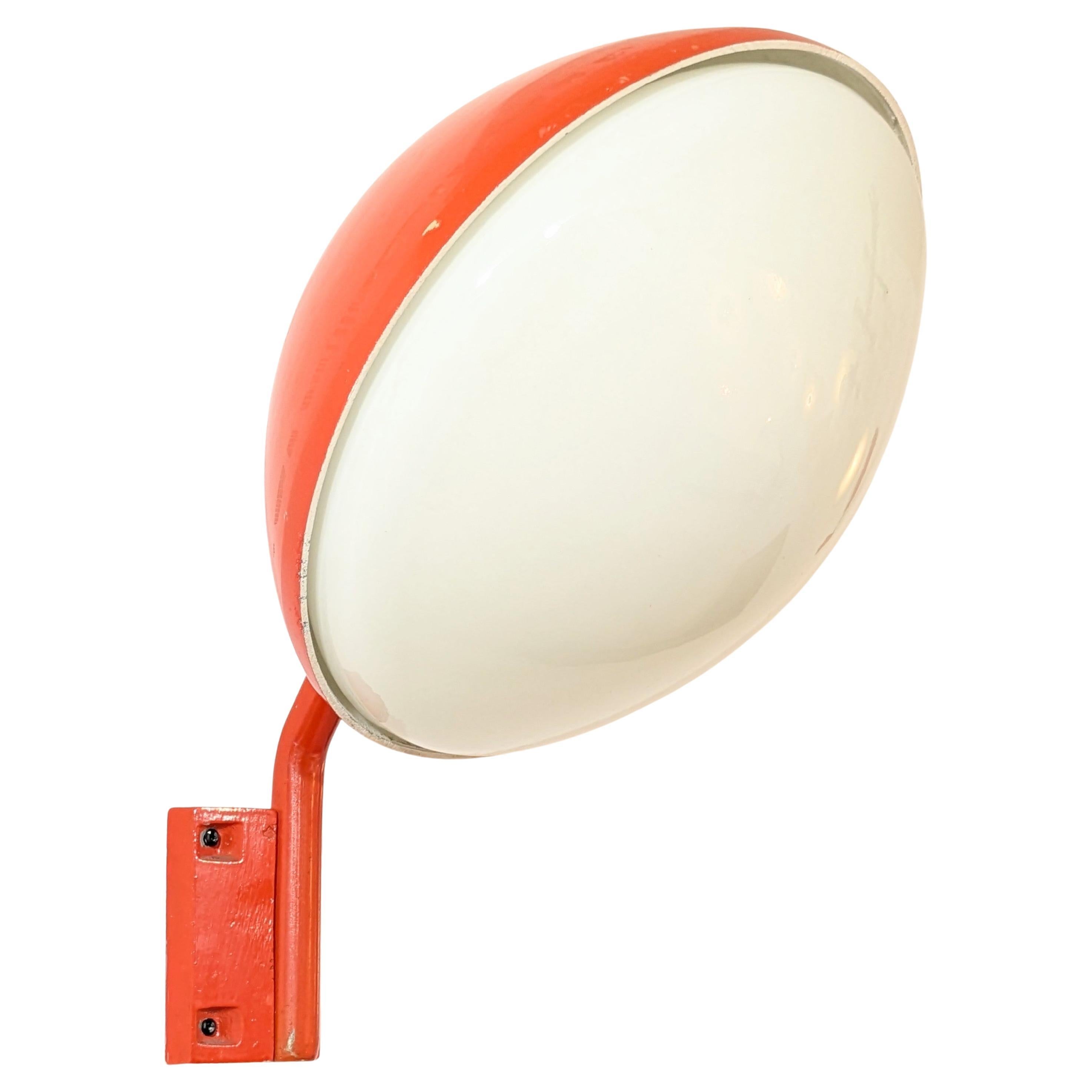 Fontana Arte y Candle, E770, aplique rojo, cristal opalino de Murano, Italia, 1980