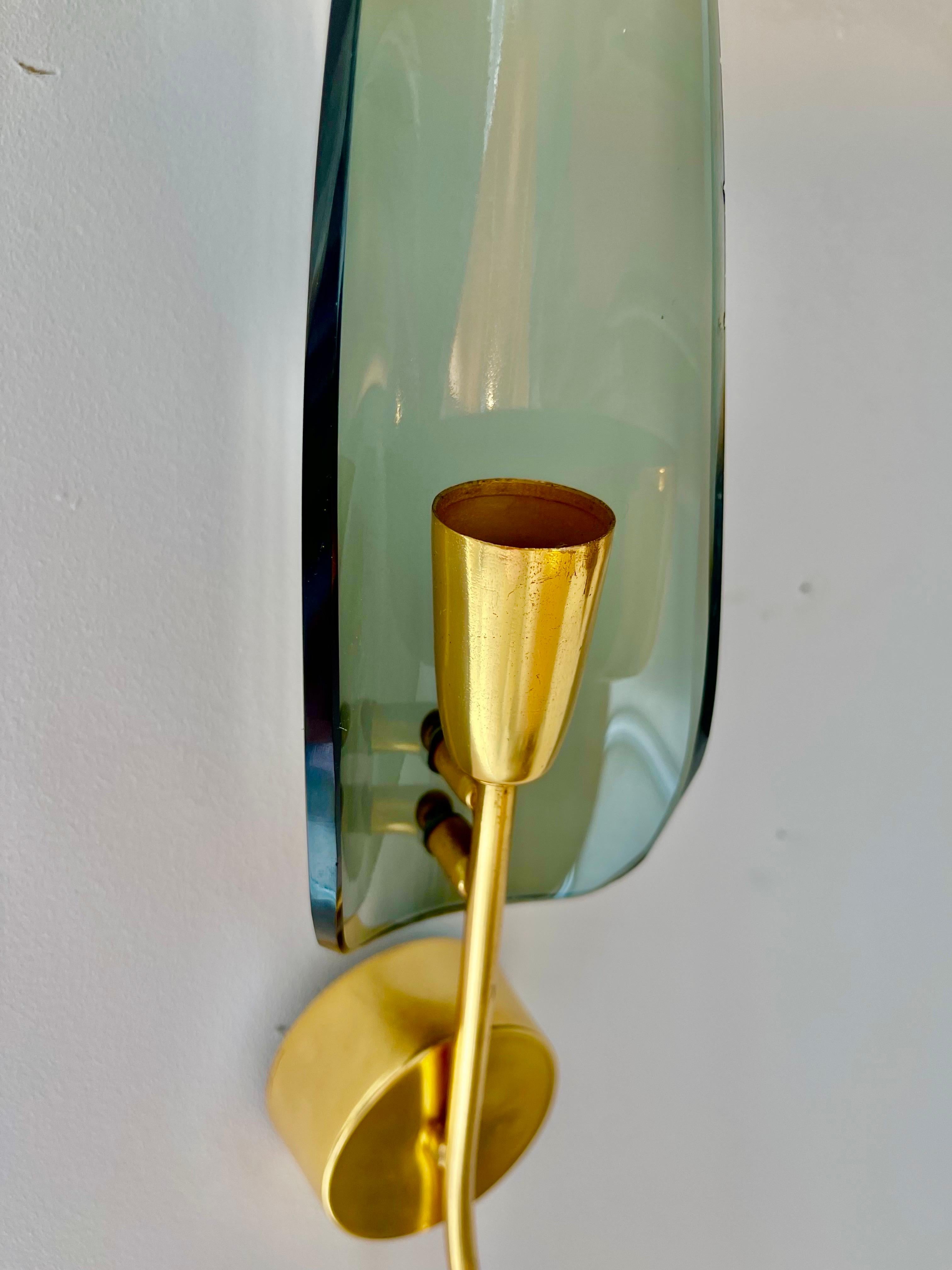 Mid-Century Modern Fontana Arte attr Wall Lighting Glass with Gilt Gold Structure, Italy, 1960s