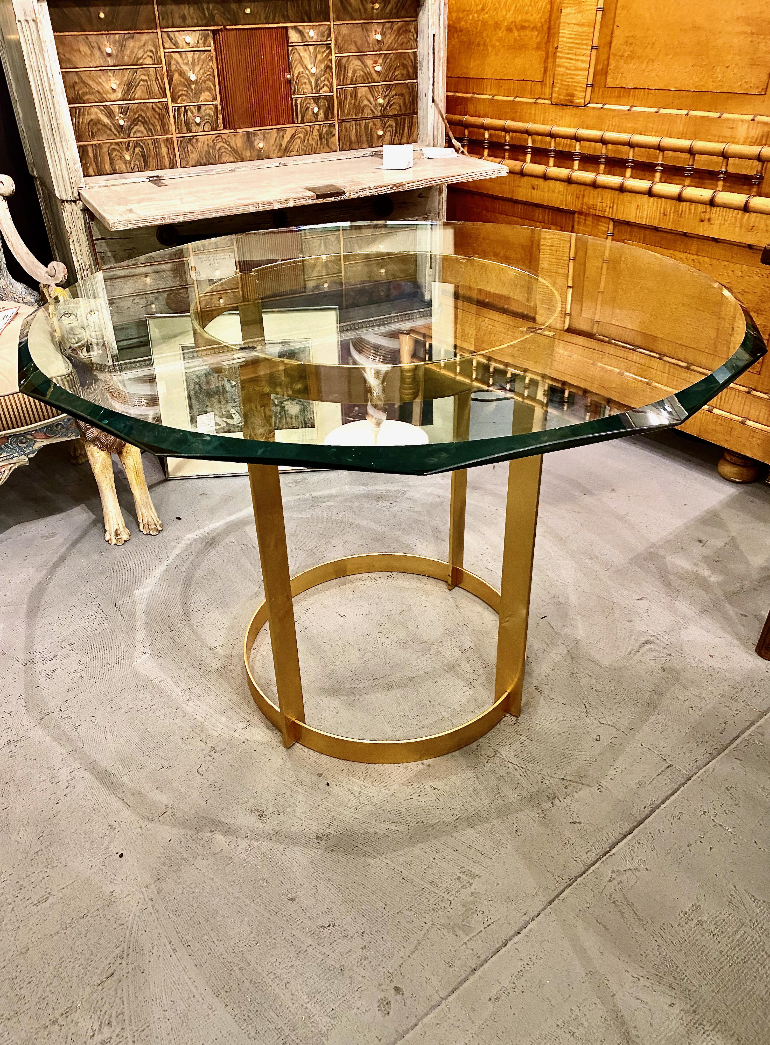 Table centrale en bronze doré et verre attribuée à Fontana Arte en vente 2