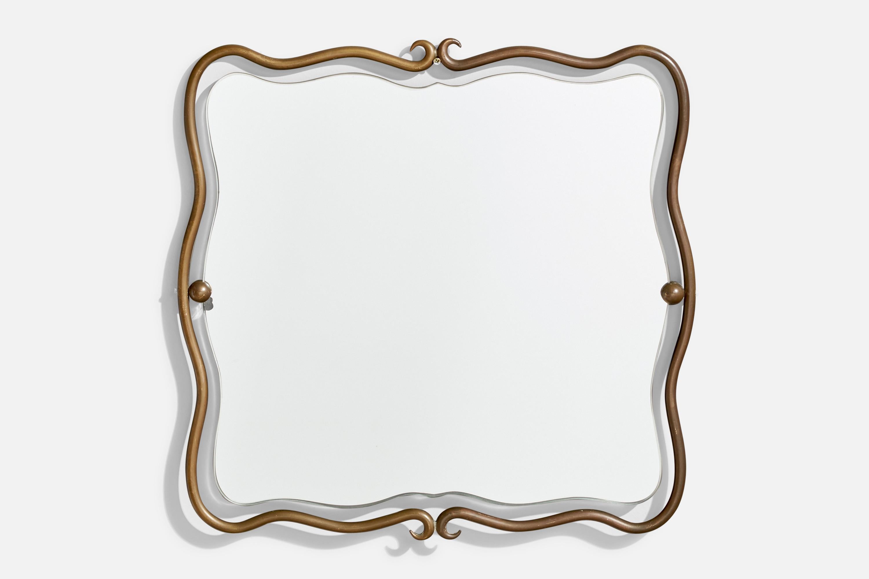 Specchio da parete in ottone organico attribuito a Fontana Arte, Italia, anni '40 circa.

