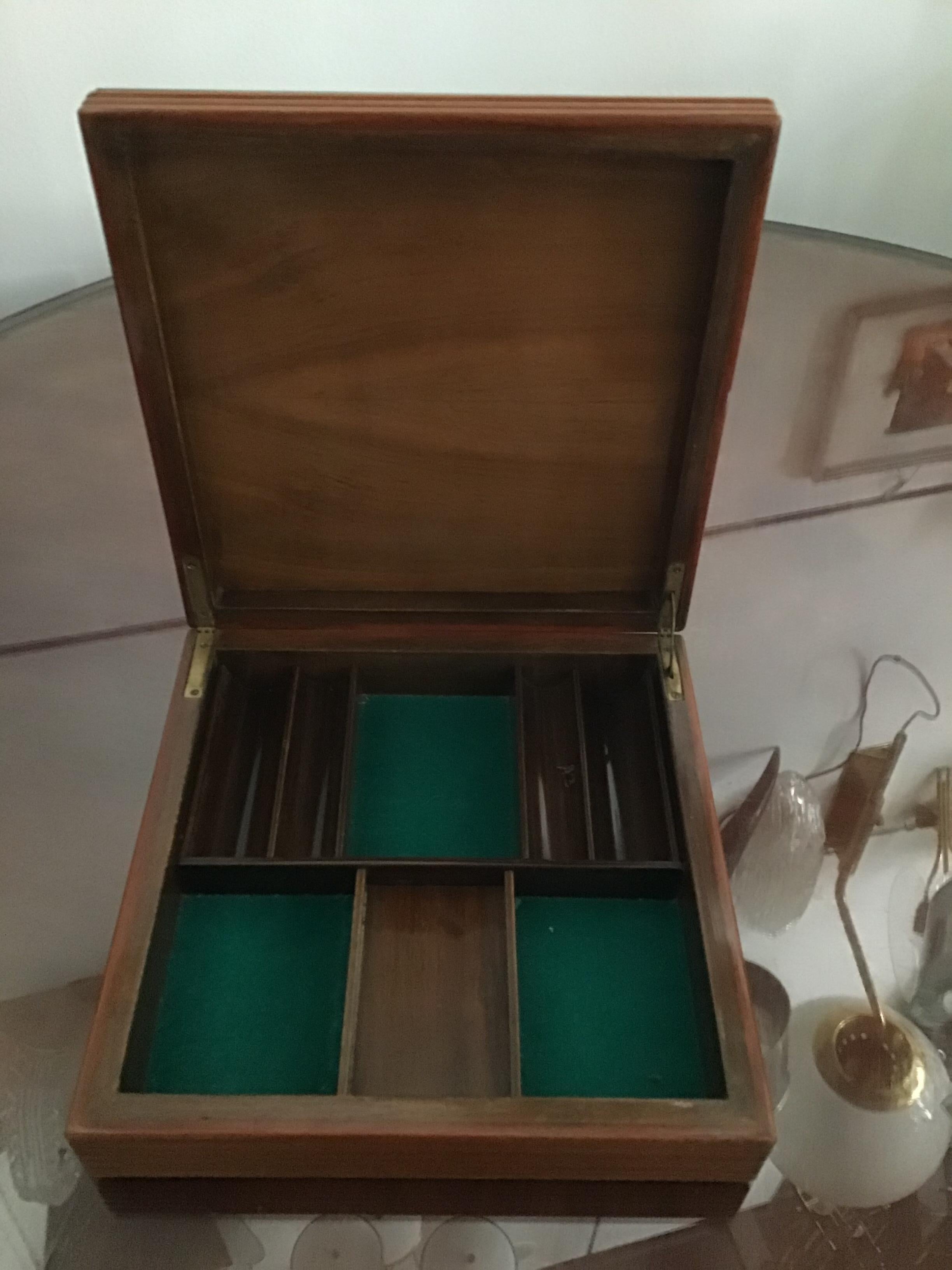 Boîte à cartes ou à bijoux Fontana Arte, bois et verre en laiton, 1950, Italie 7
