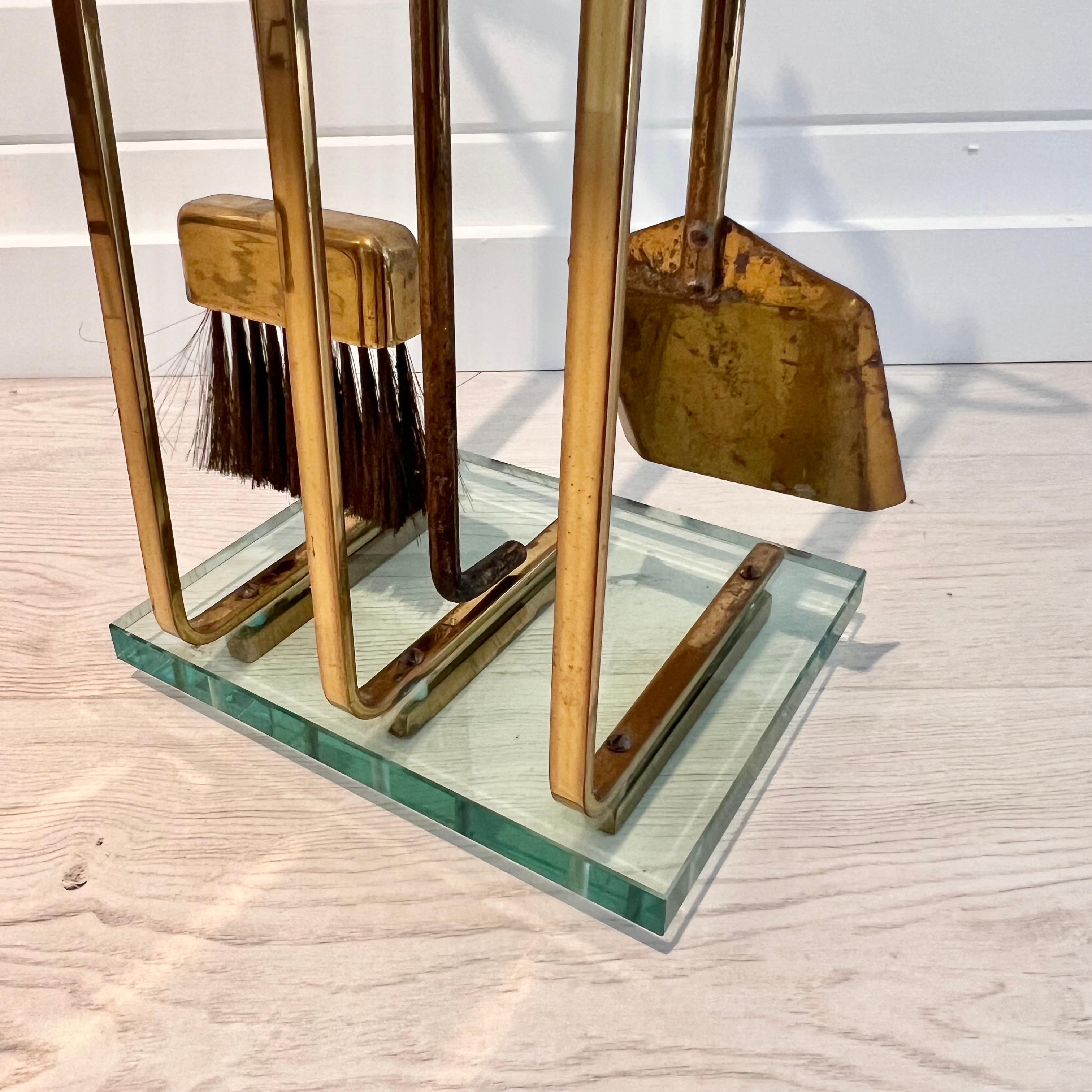 Fontana Arte Brass and Glass Fireplace Set, 1970s Italy In Good Condition For Sale In Los Angeles, CA